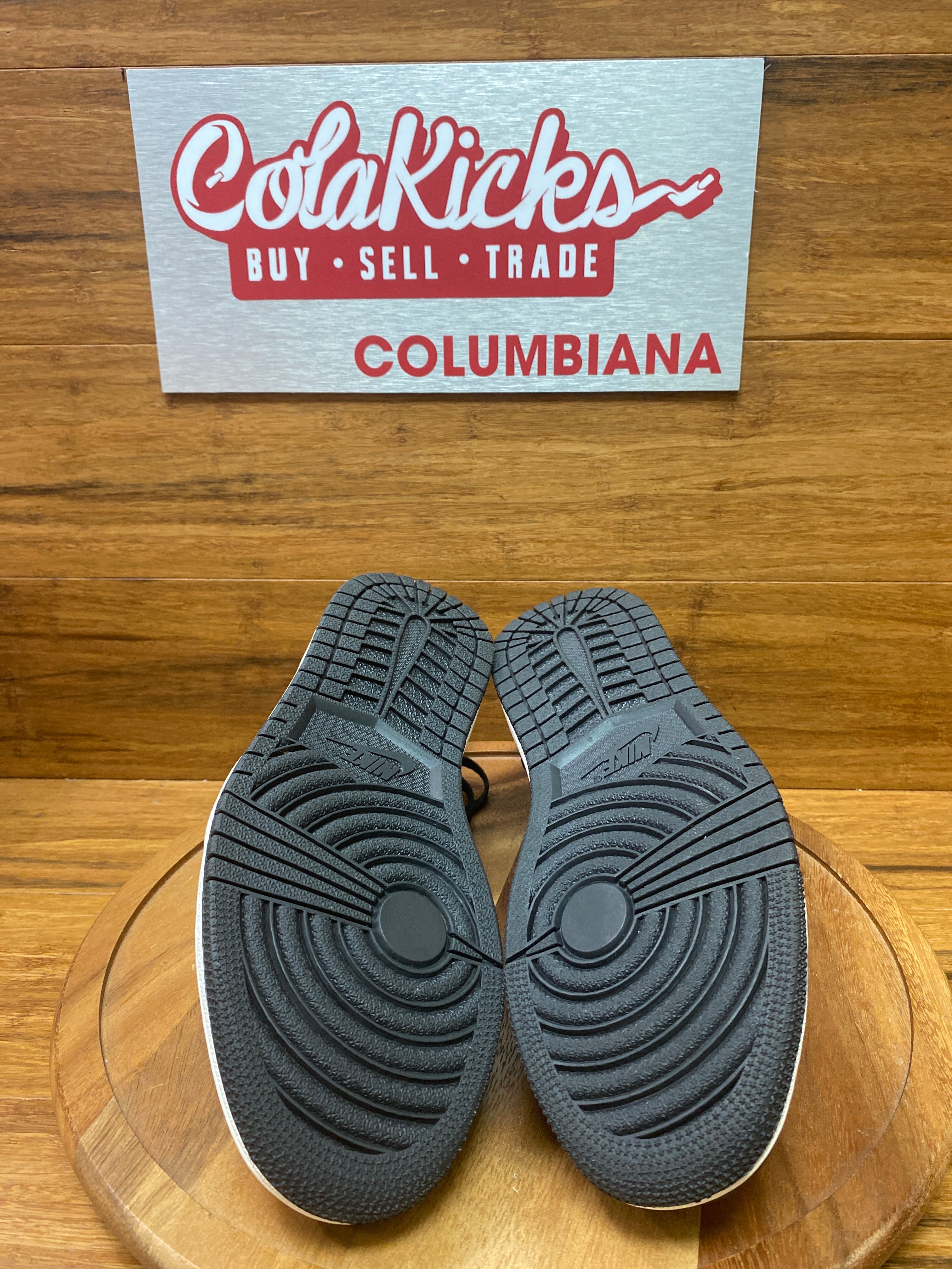Jordan 1 Retro Low OG Mocha