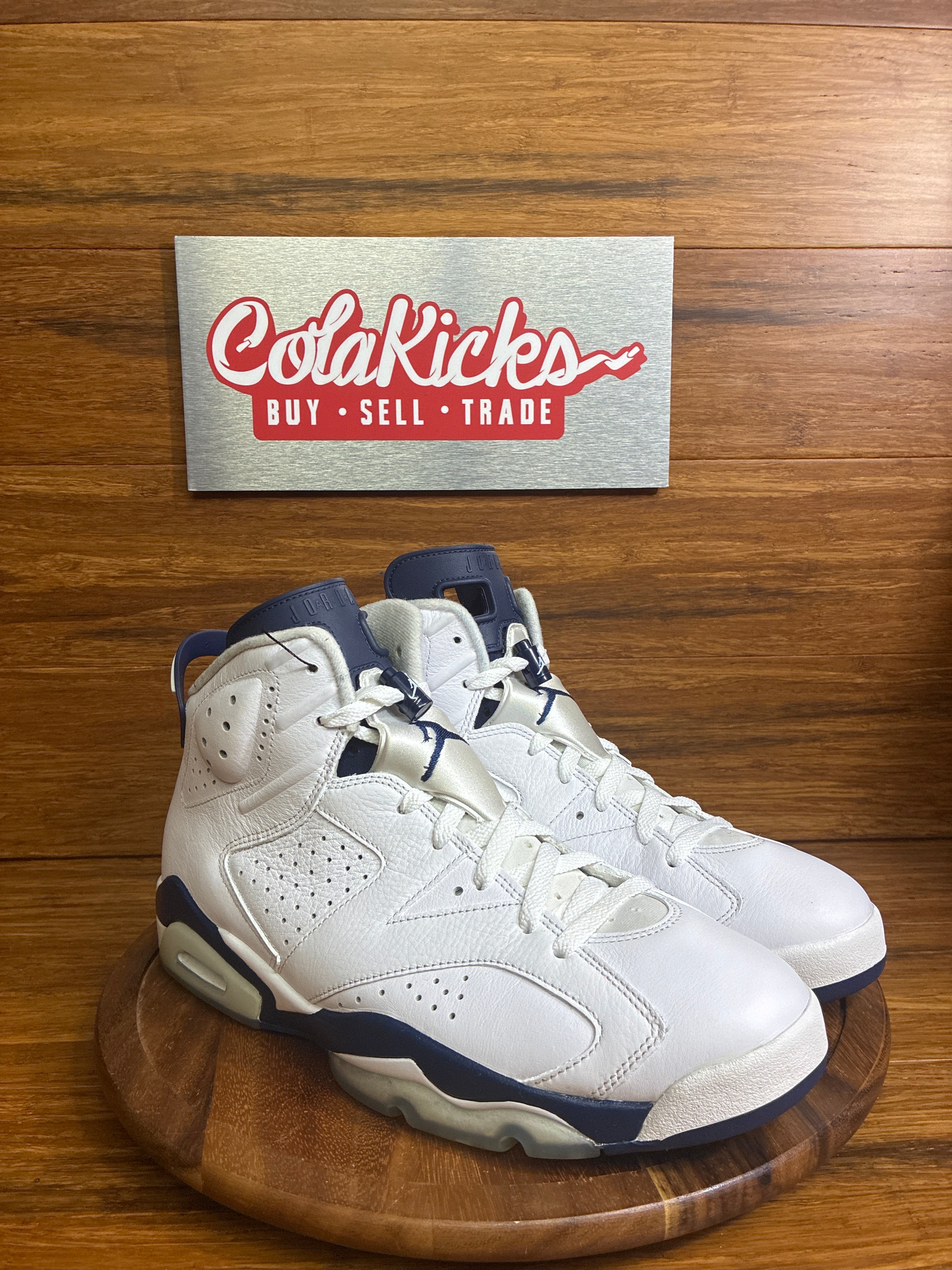 Jordan 4 Retro Military Blue (2024)