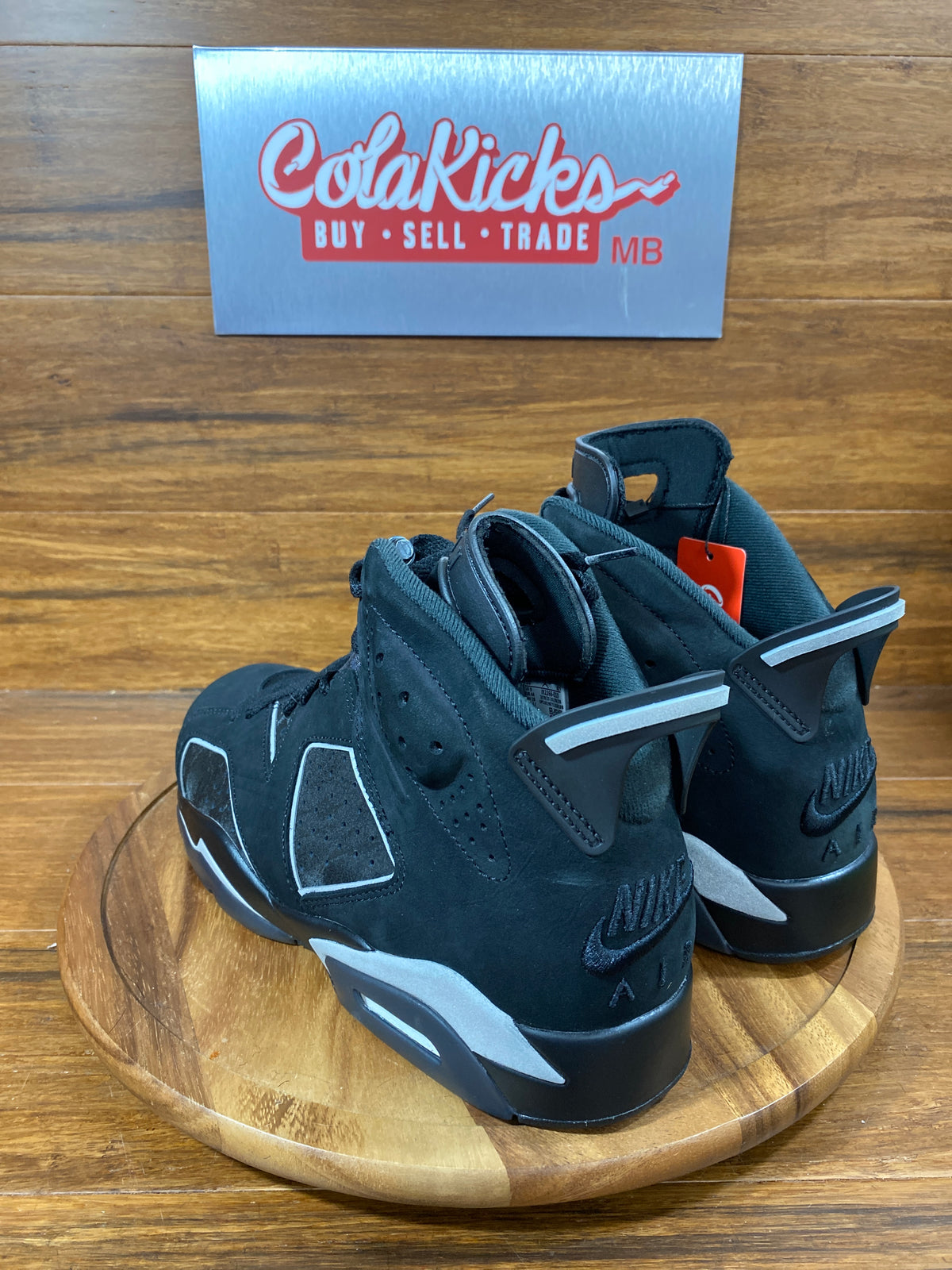 Jordan 6 Retro Cap and Gown