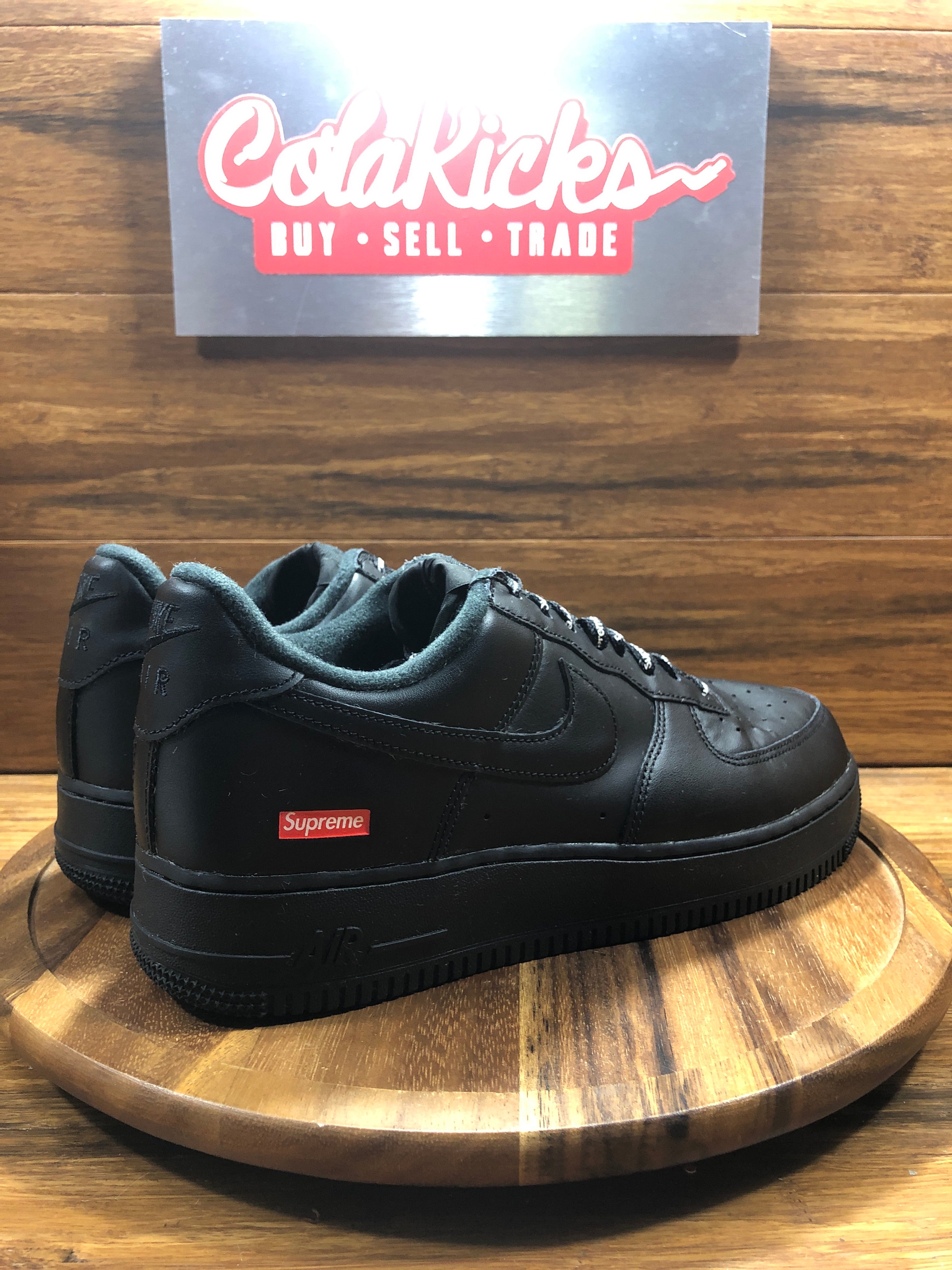 Nike Air Force 1 Low Supreme Black