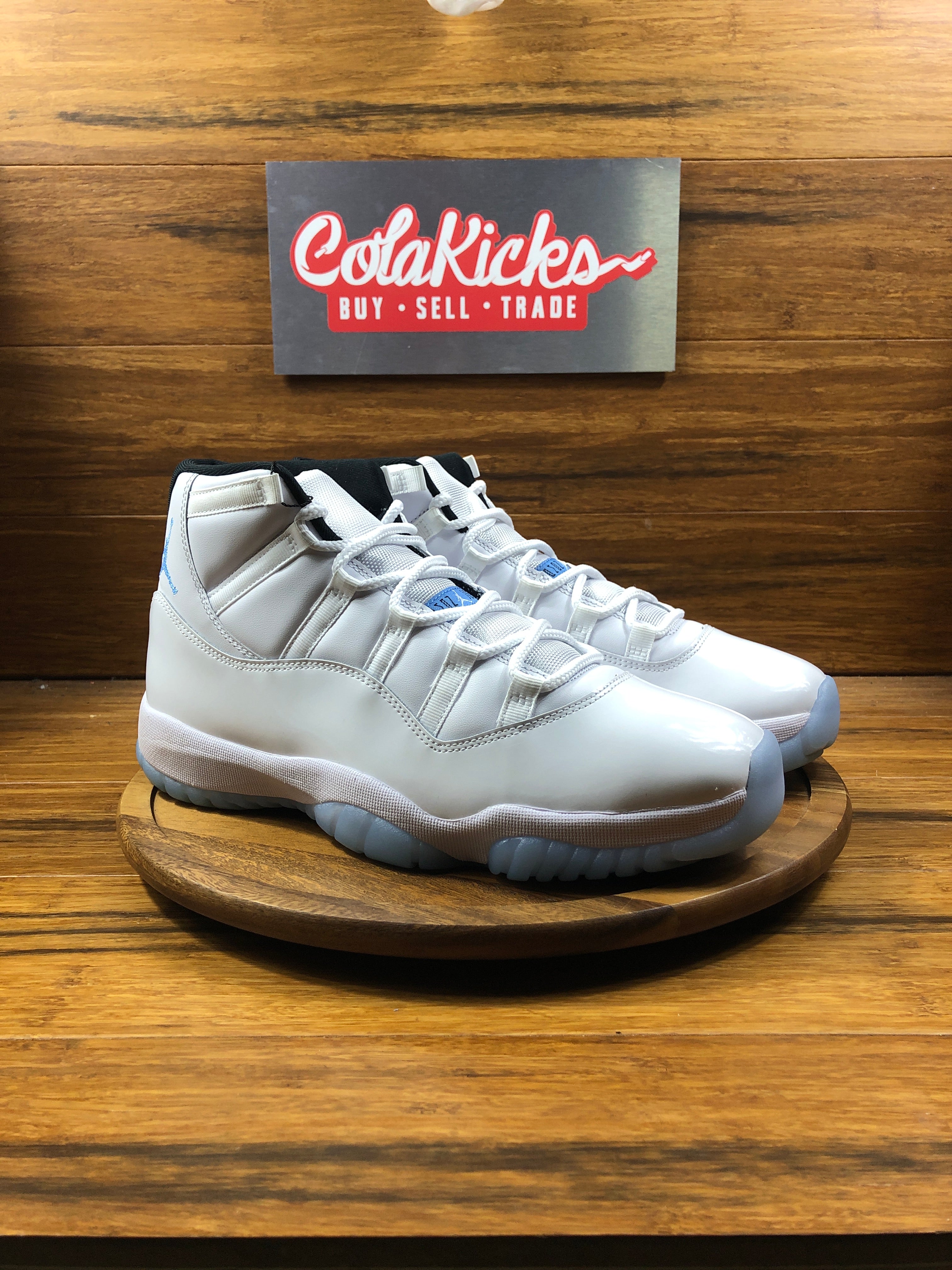 Jordan 11 Retro Legend Blue (2024)