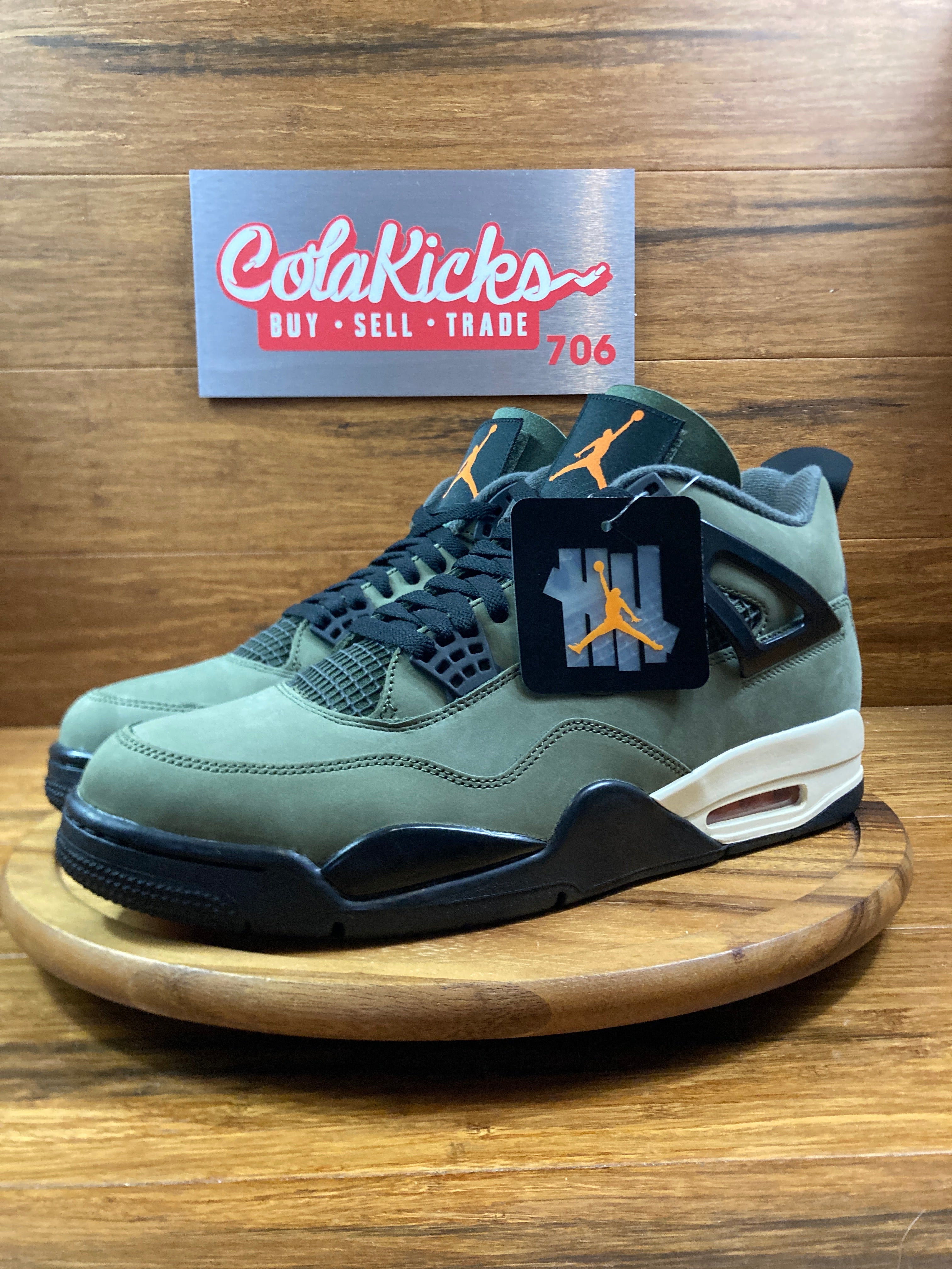Jordan 4 Retro OG SP Undefeated (2025)