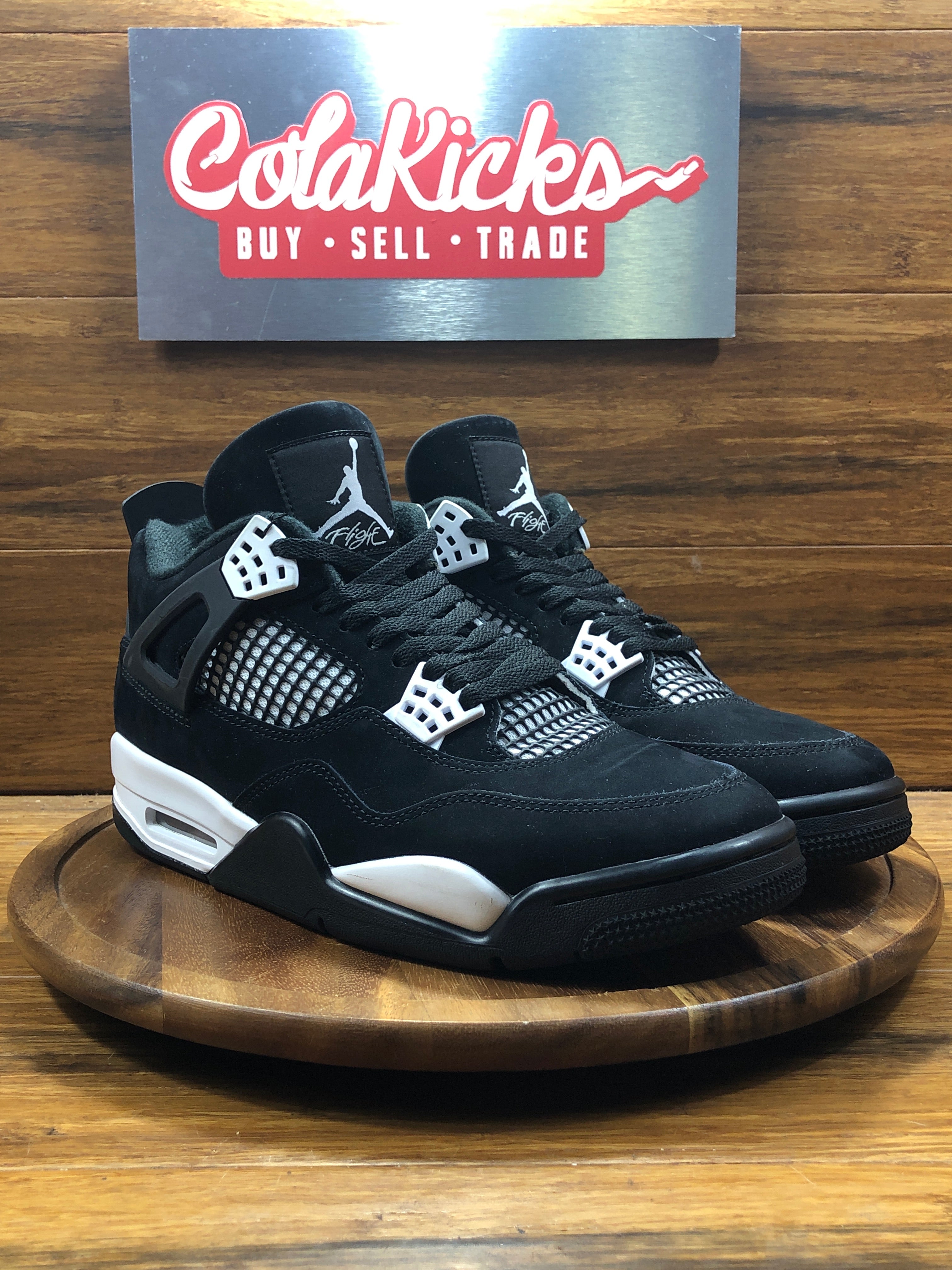 Jordan 4 Retro White Thunder