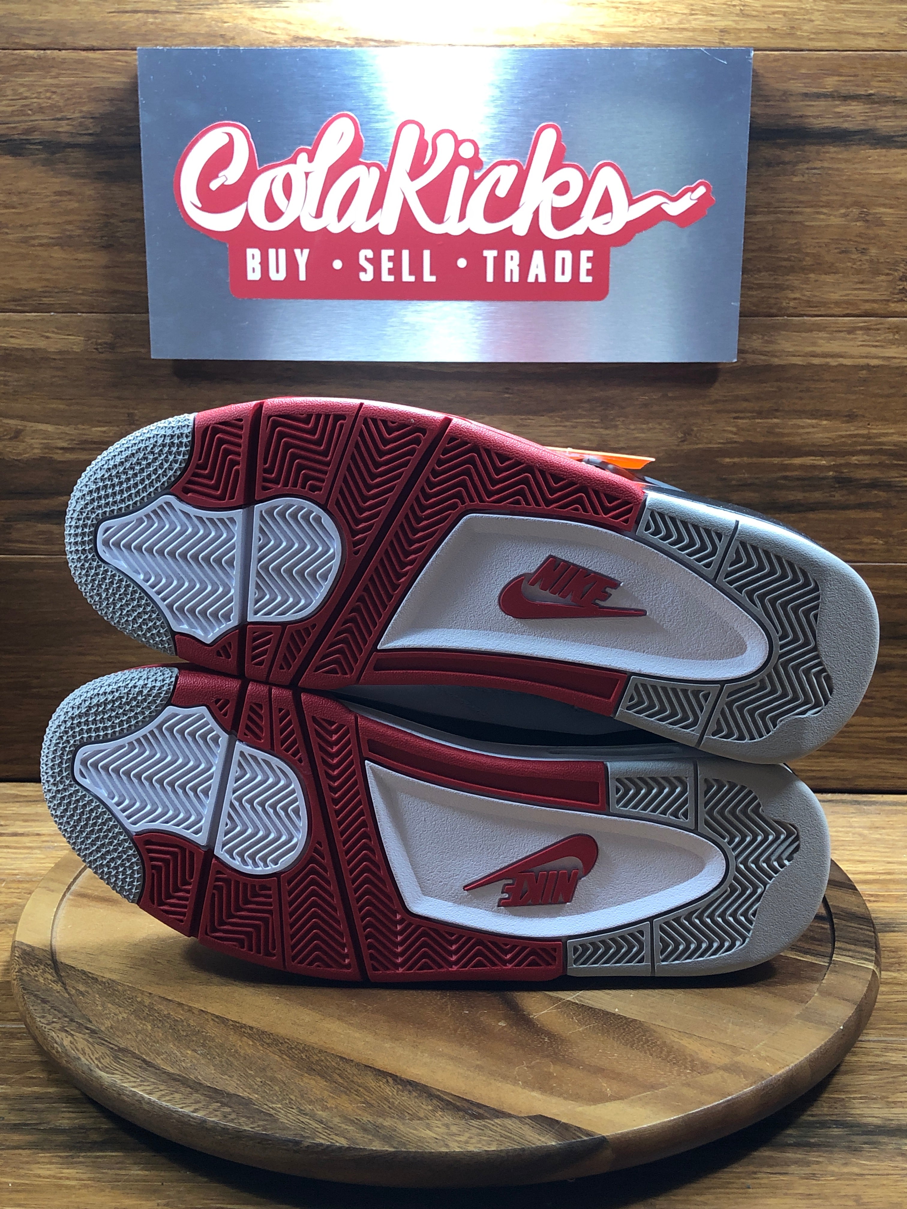 Jordan 4 Retro Fire Red (2020)