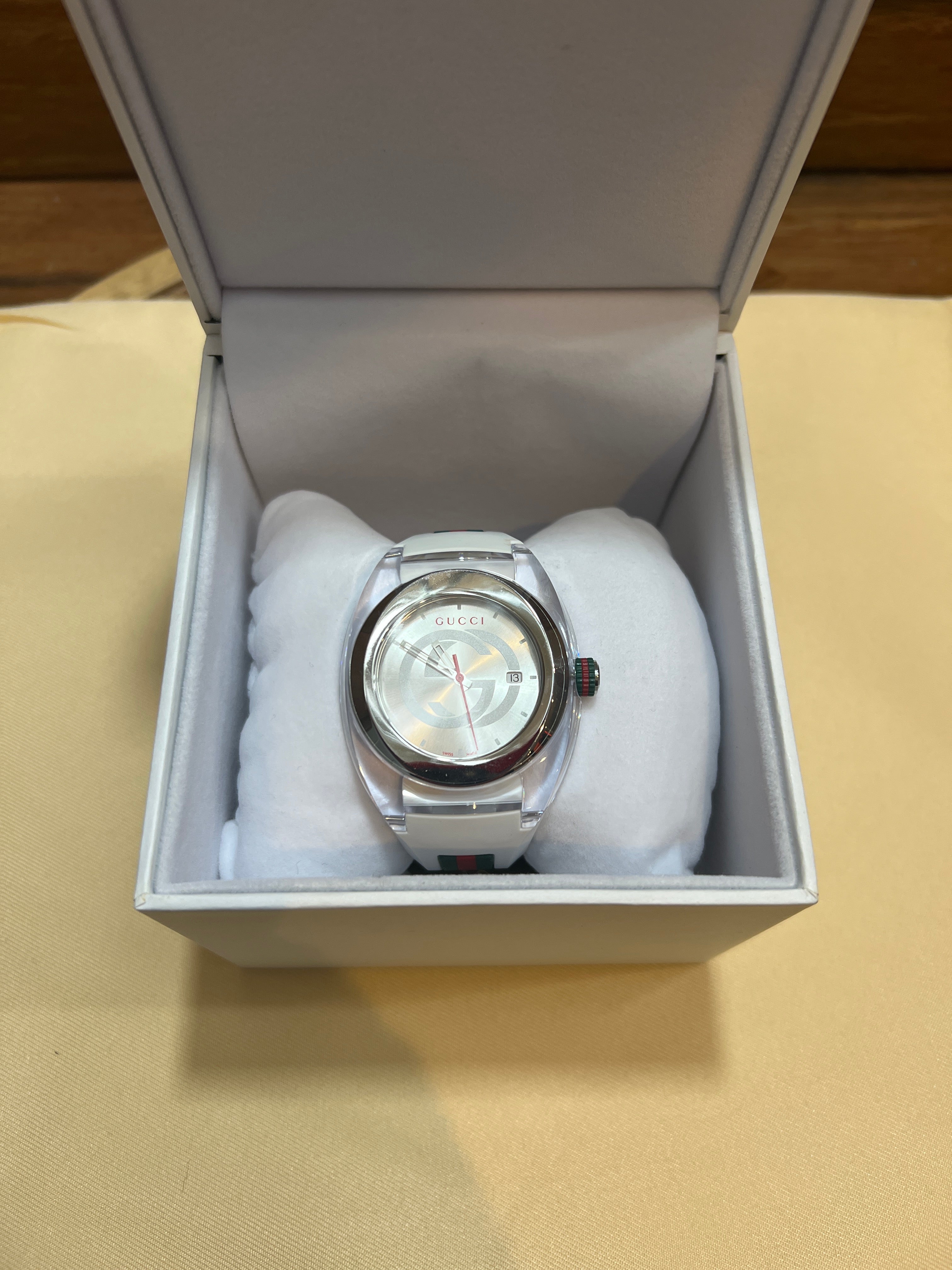 Gucci 137.1 Sync White