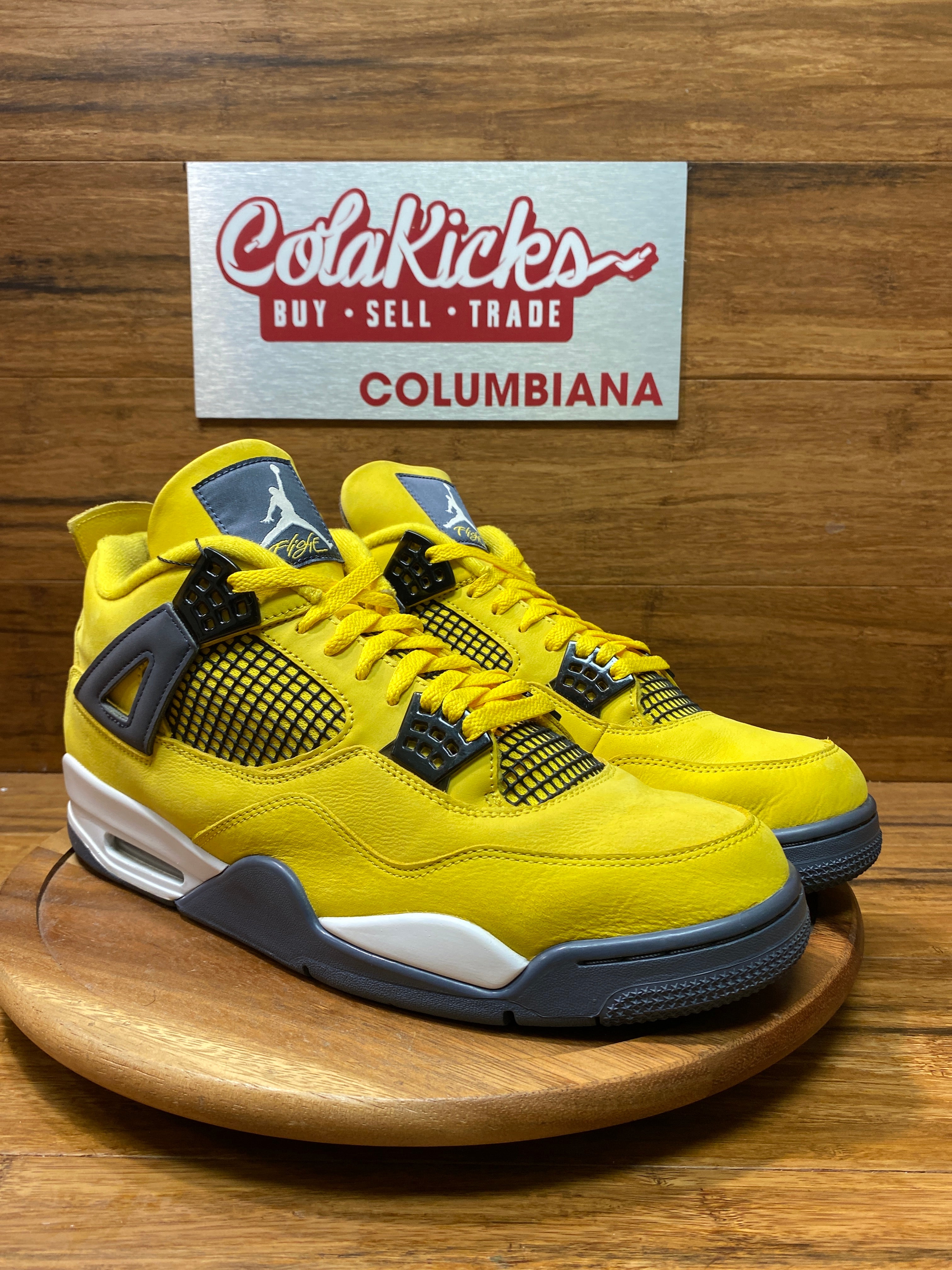 Jordan 4 Retro Lightning (2021)