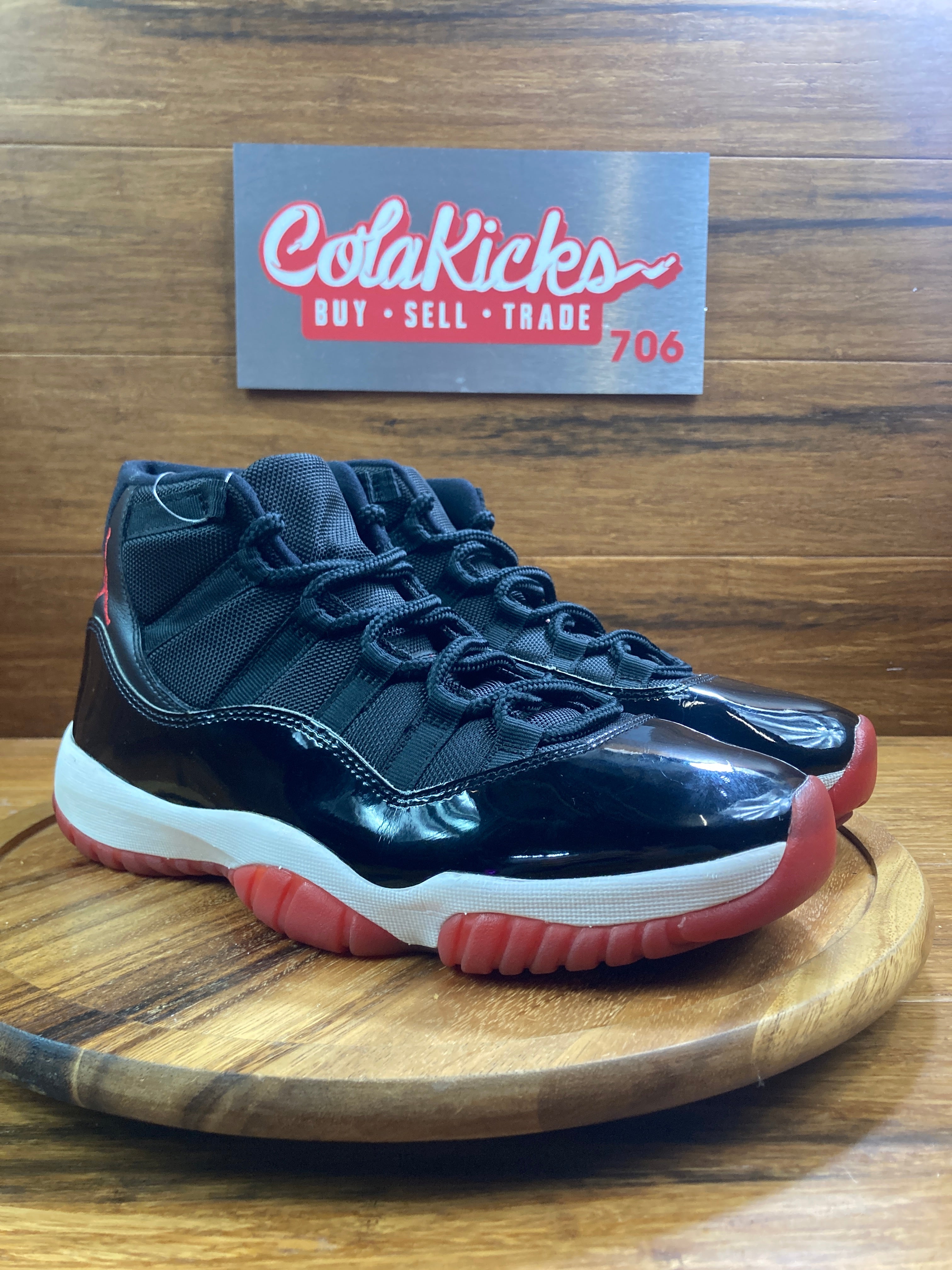 Jordan 11 Retro Playoffs Bred (2019)