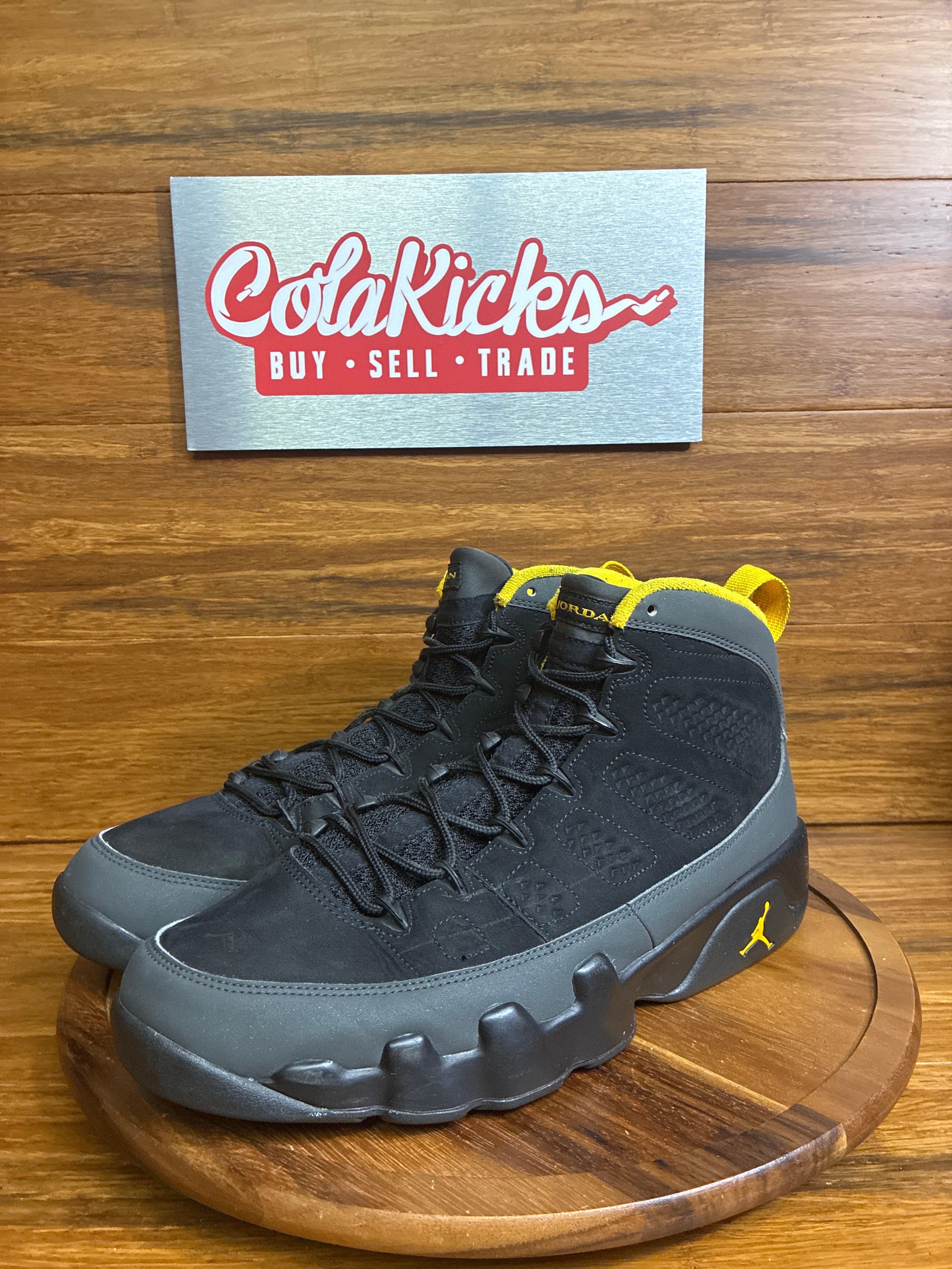 Jordan 9 Retro Dark Charcoal University Gold