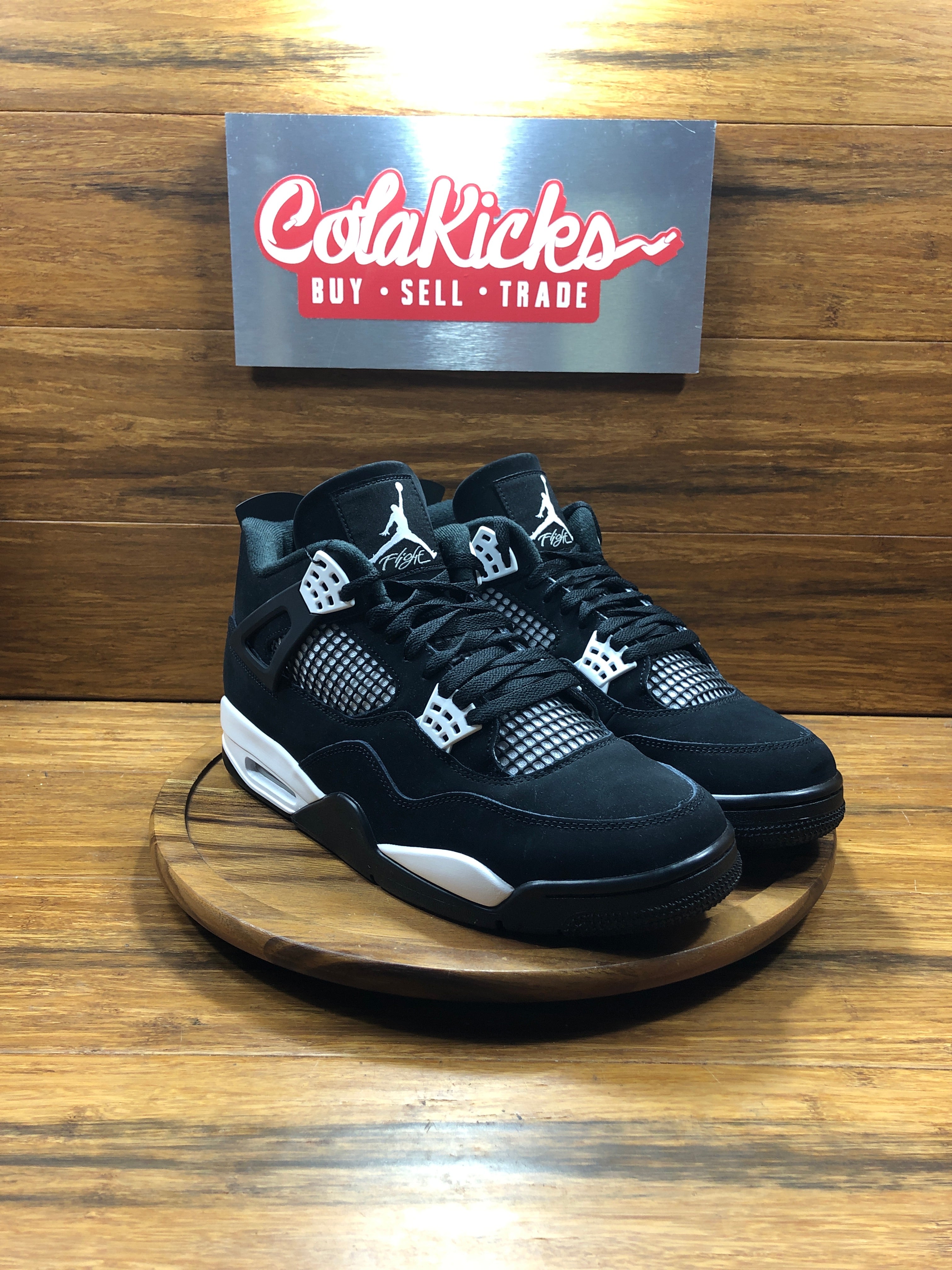 Jordan 4 Retro White Thunder