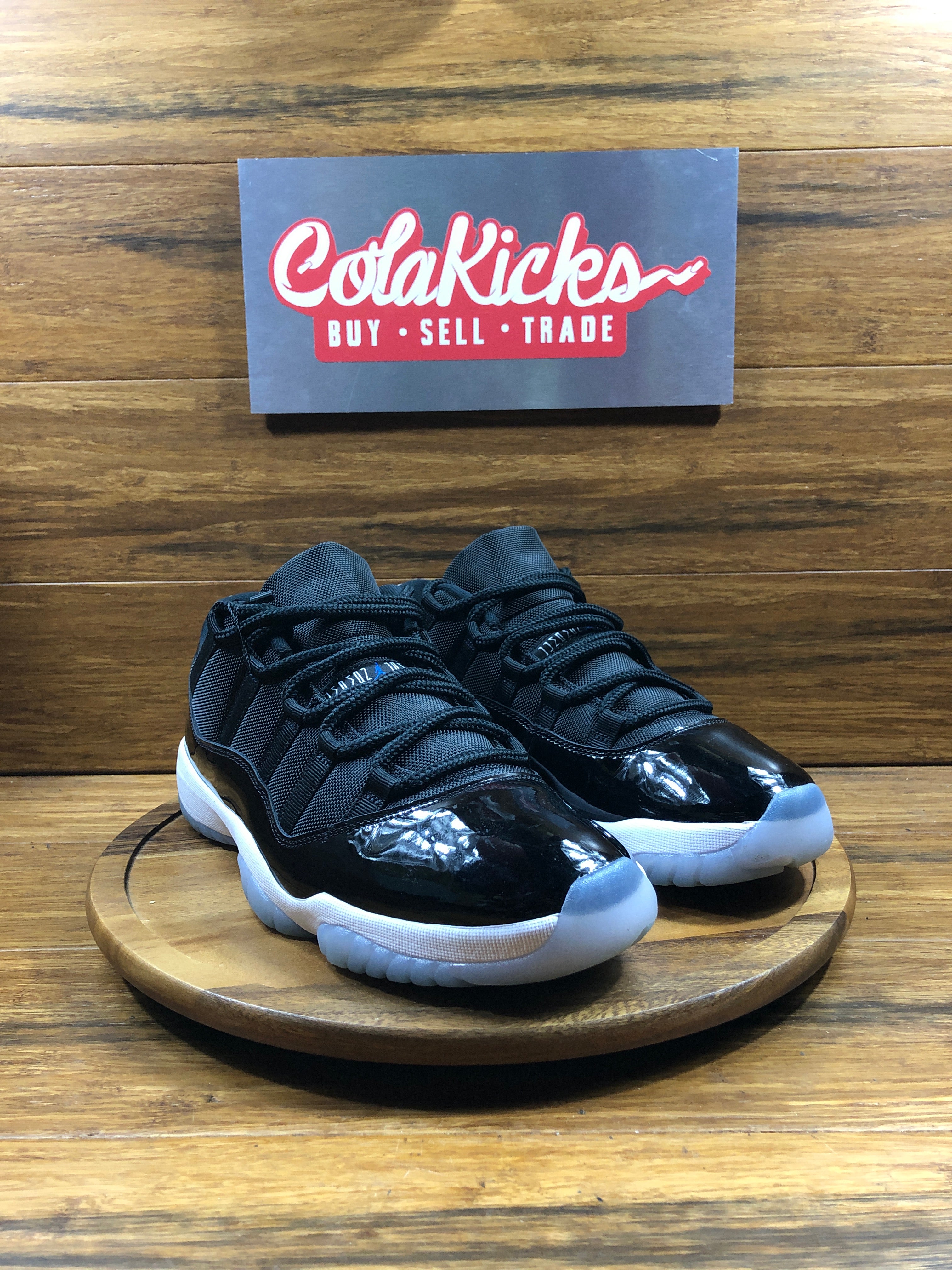 Jordan 11 Retro Low Space Jam