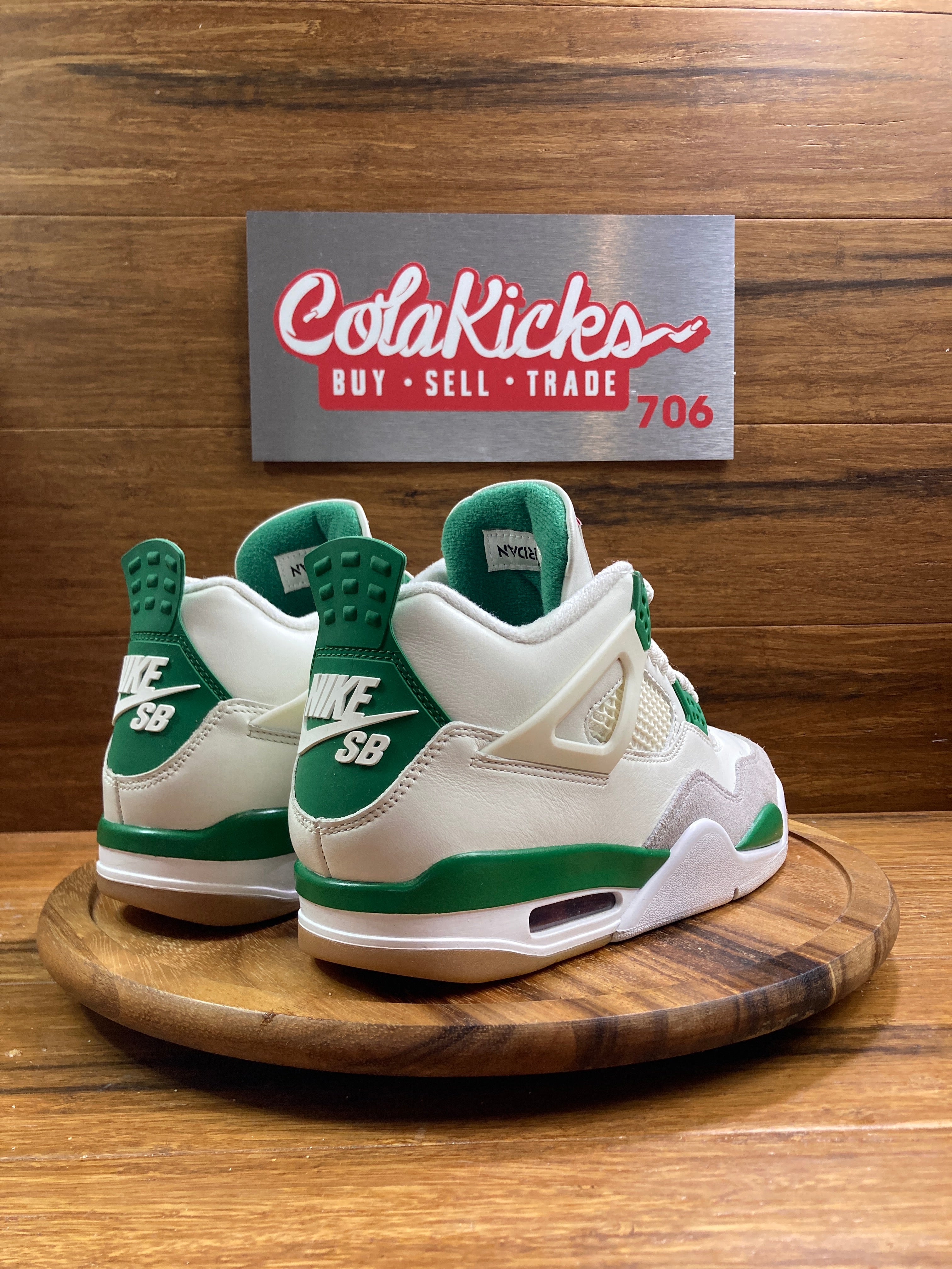 Jordan 4 Retro SB Pine Green
