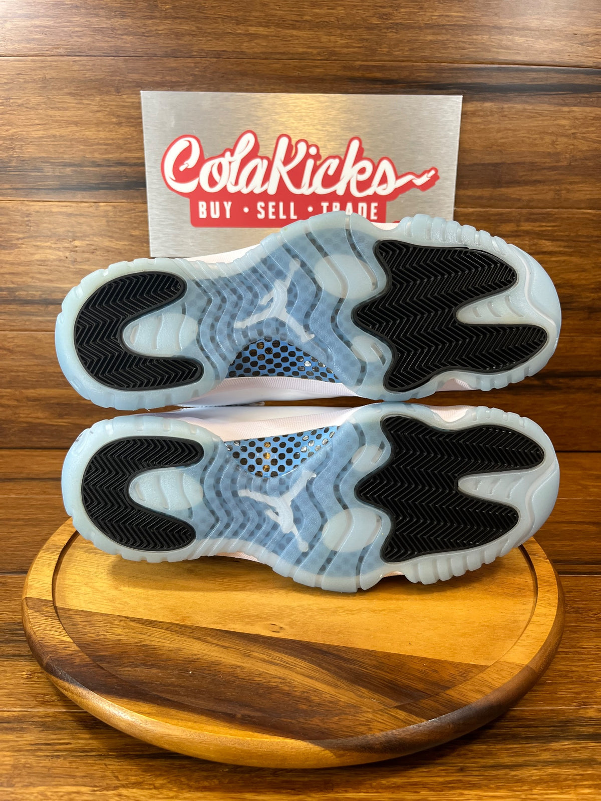 Jordan 11 Retro Legend Blue (2024)