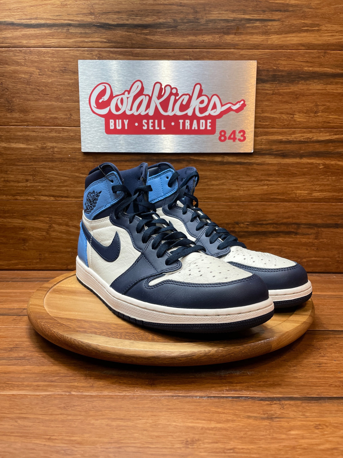 Jordan 1 Retro High Obsidian