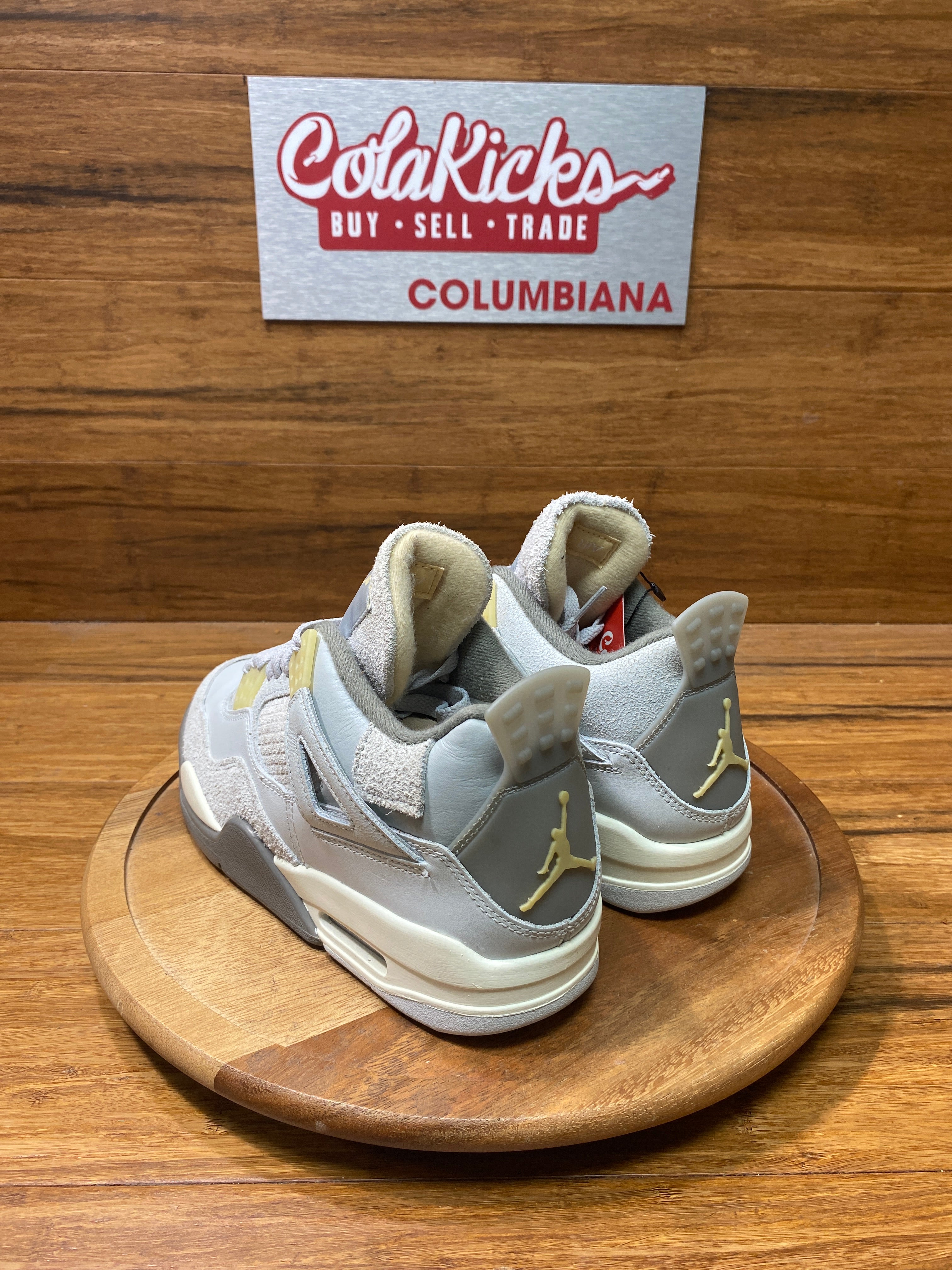 Jordan 4 Retro SE Craft Photon Dust