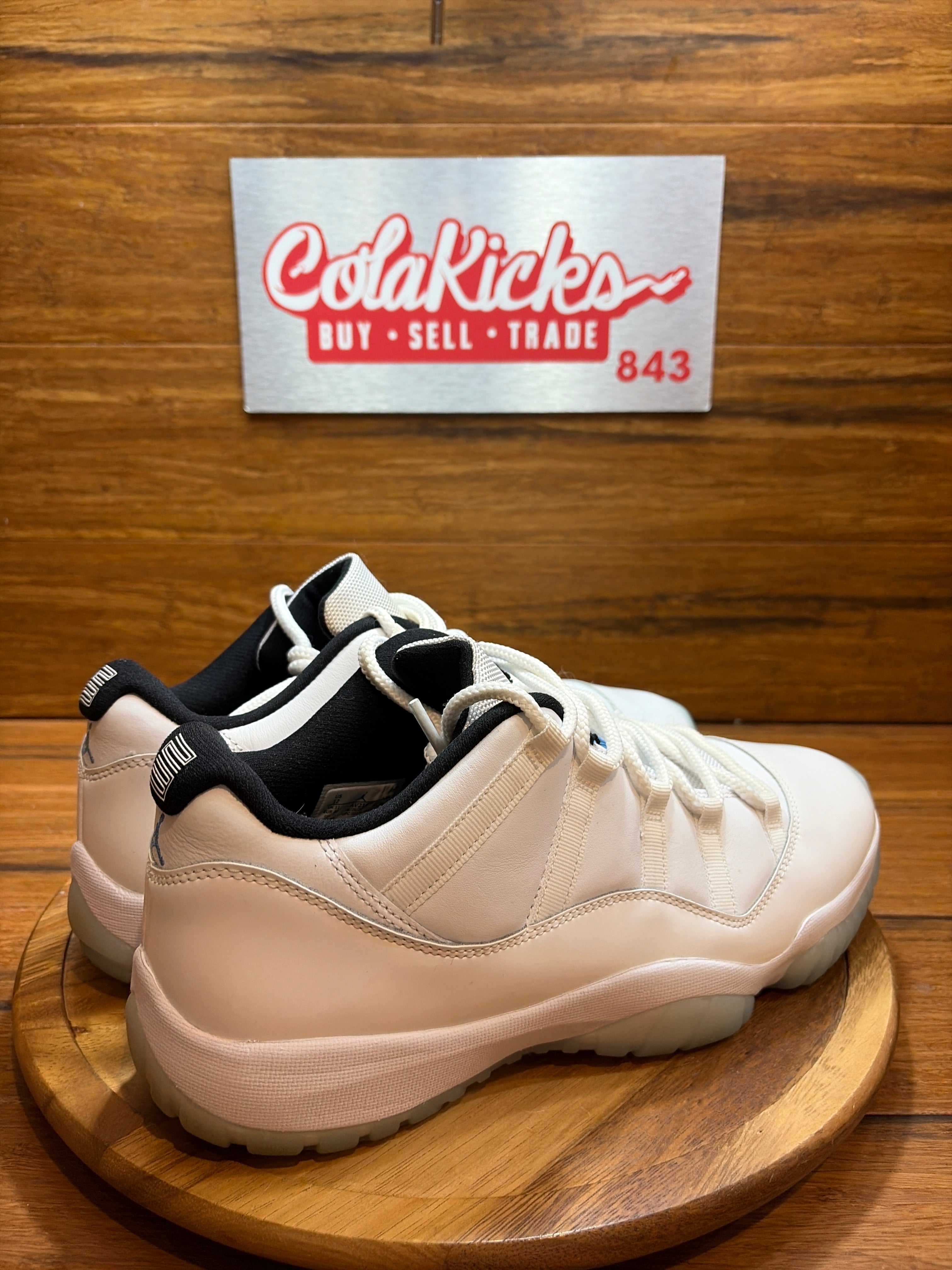 Jordan 11 Retro Low Legend Blue