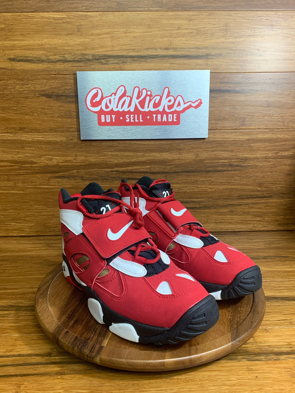 Nike Air Diamond Turf 2 Red Gold (2026)