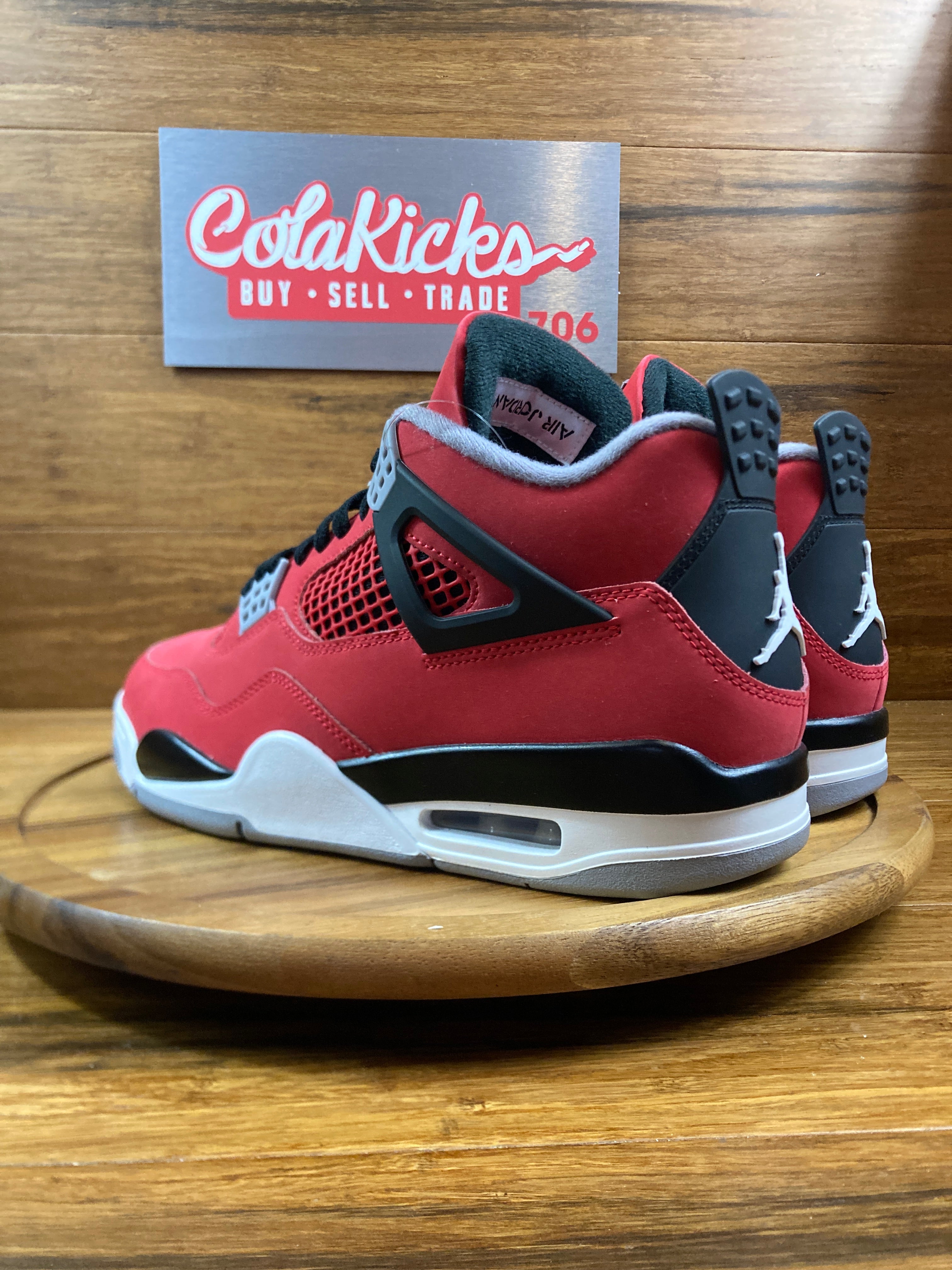 Jordan 4 Retro Toro Bravo (2026)