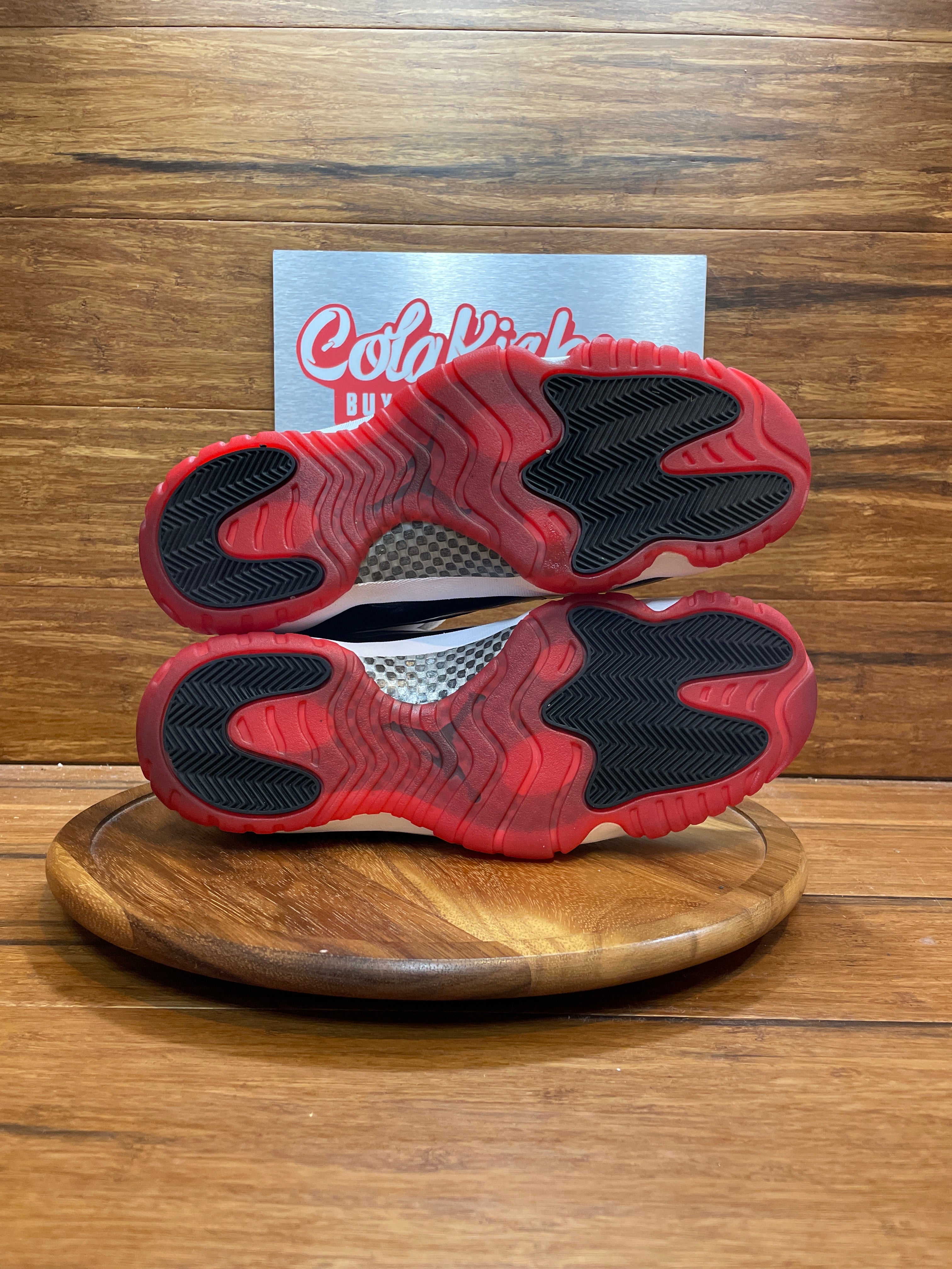 Jordan 11 Retro Low Concord Bred