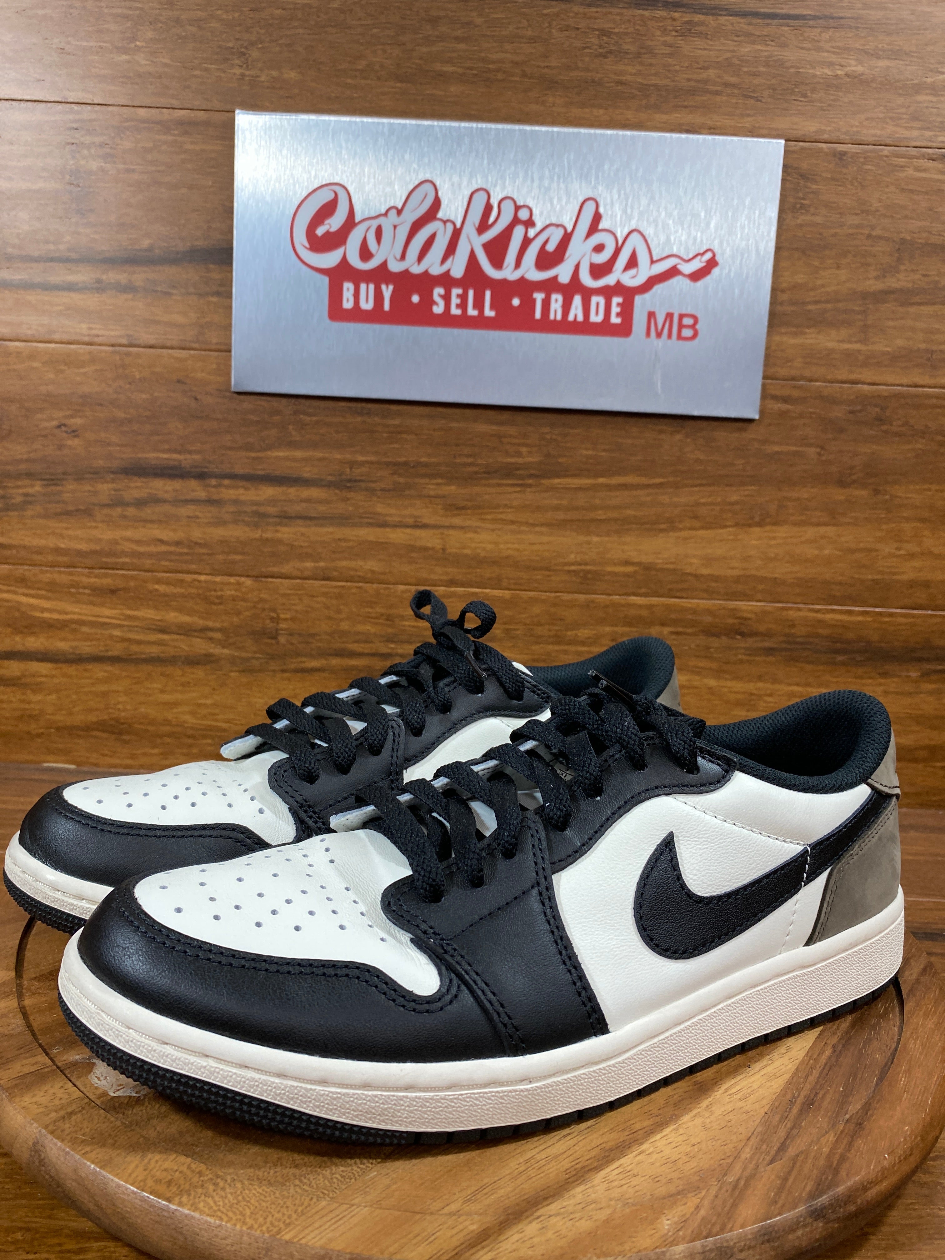 Jordan 1 Retro Low OG Mocha