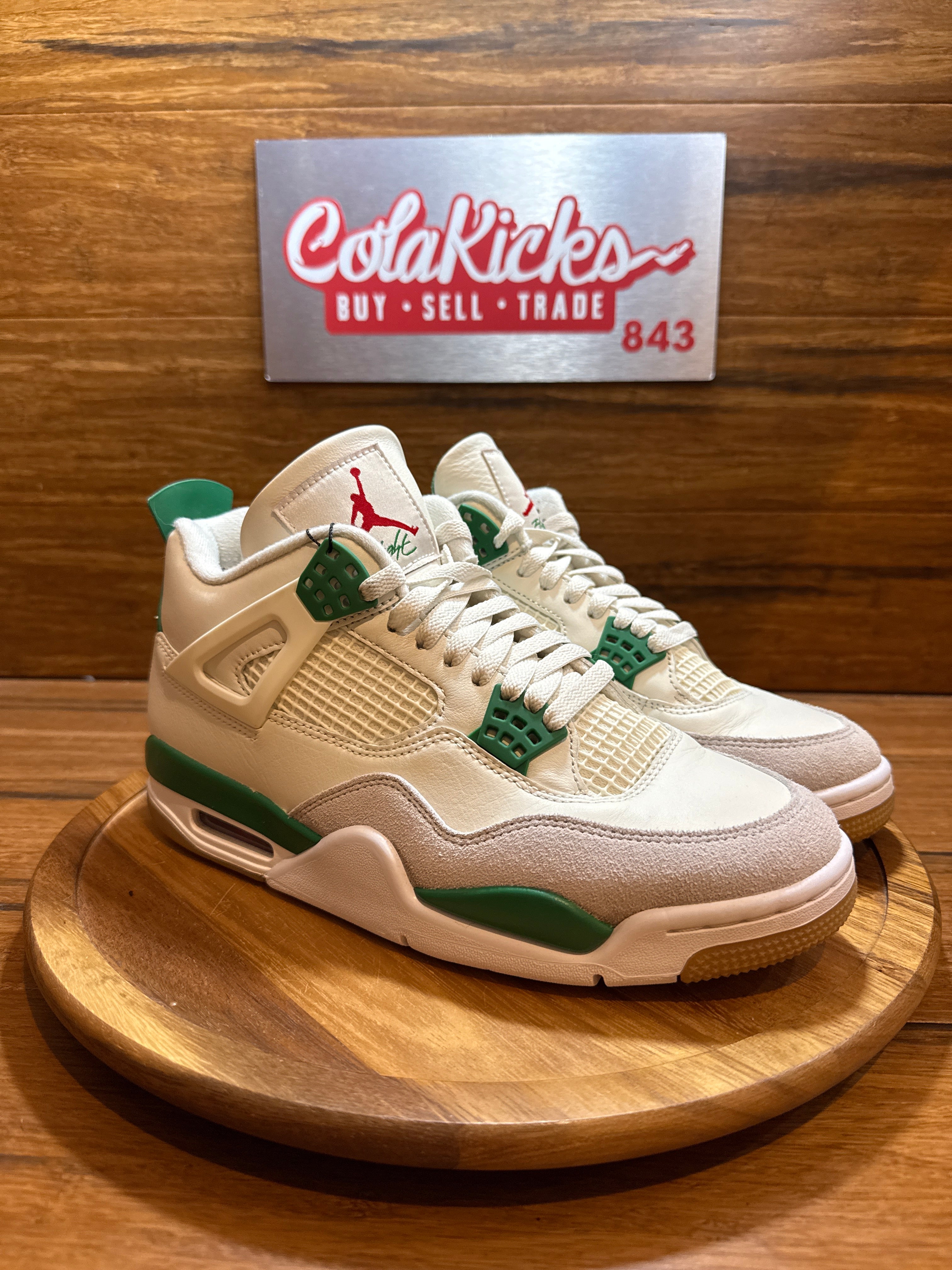 Jordan 4 Retro SB Pine Green