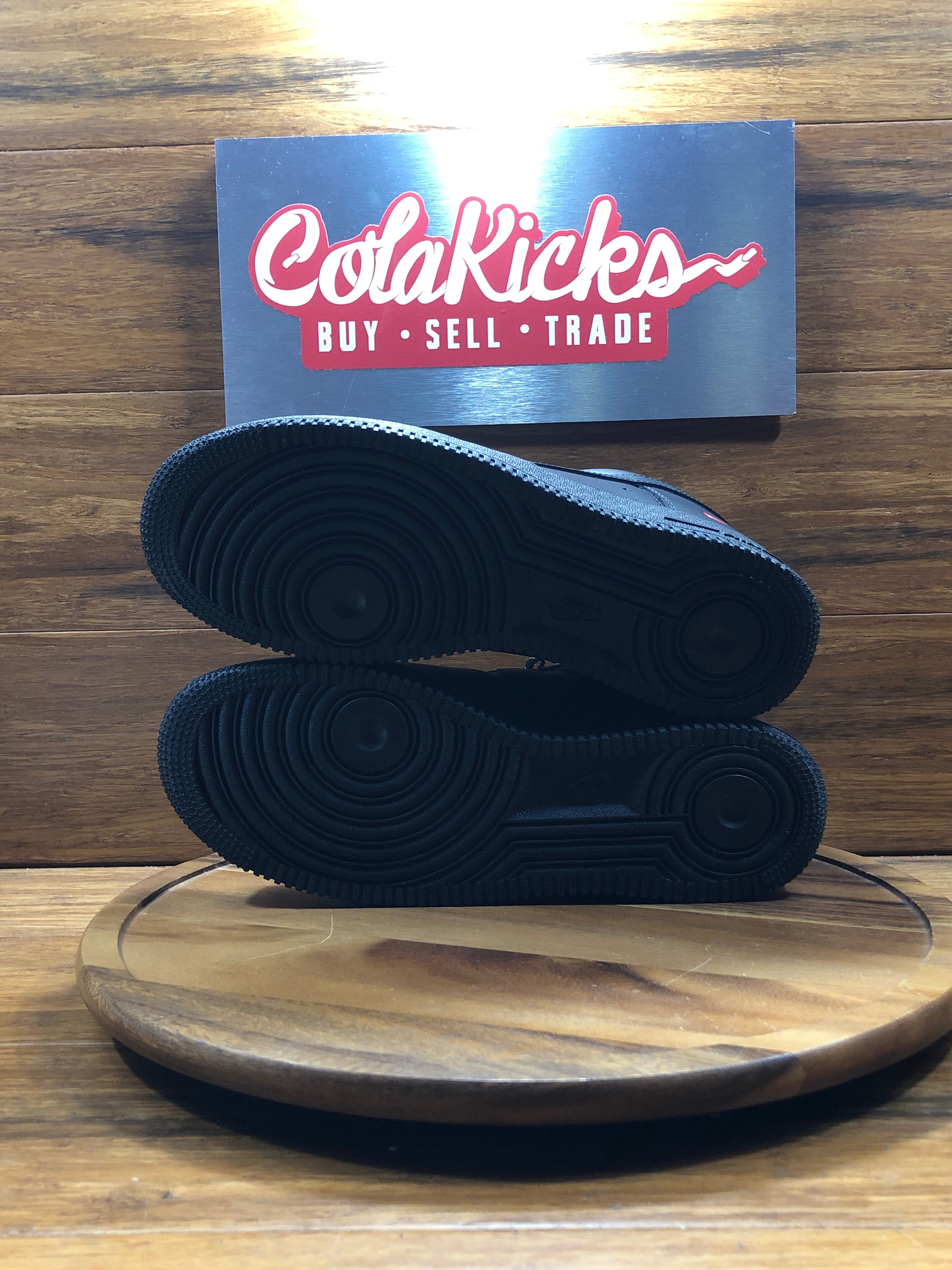 Nike Air Force 1 Low Supreme Black