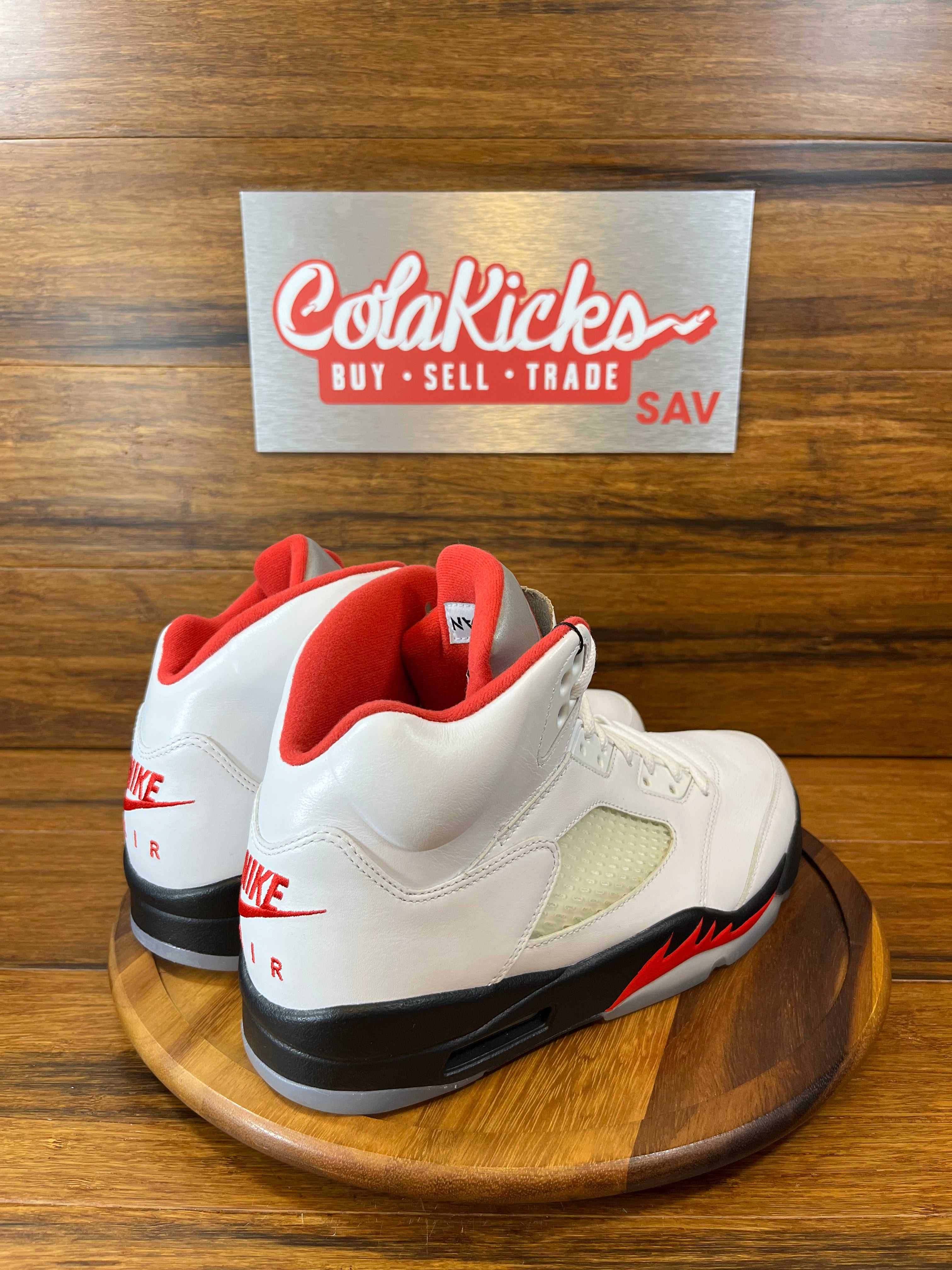 Jordan 5 Retro Fire Red Silver Tongue (slight yellowing missing lace lock) (2020)