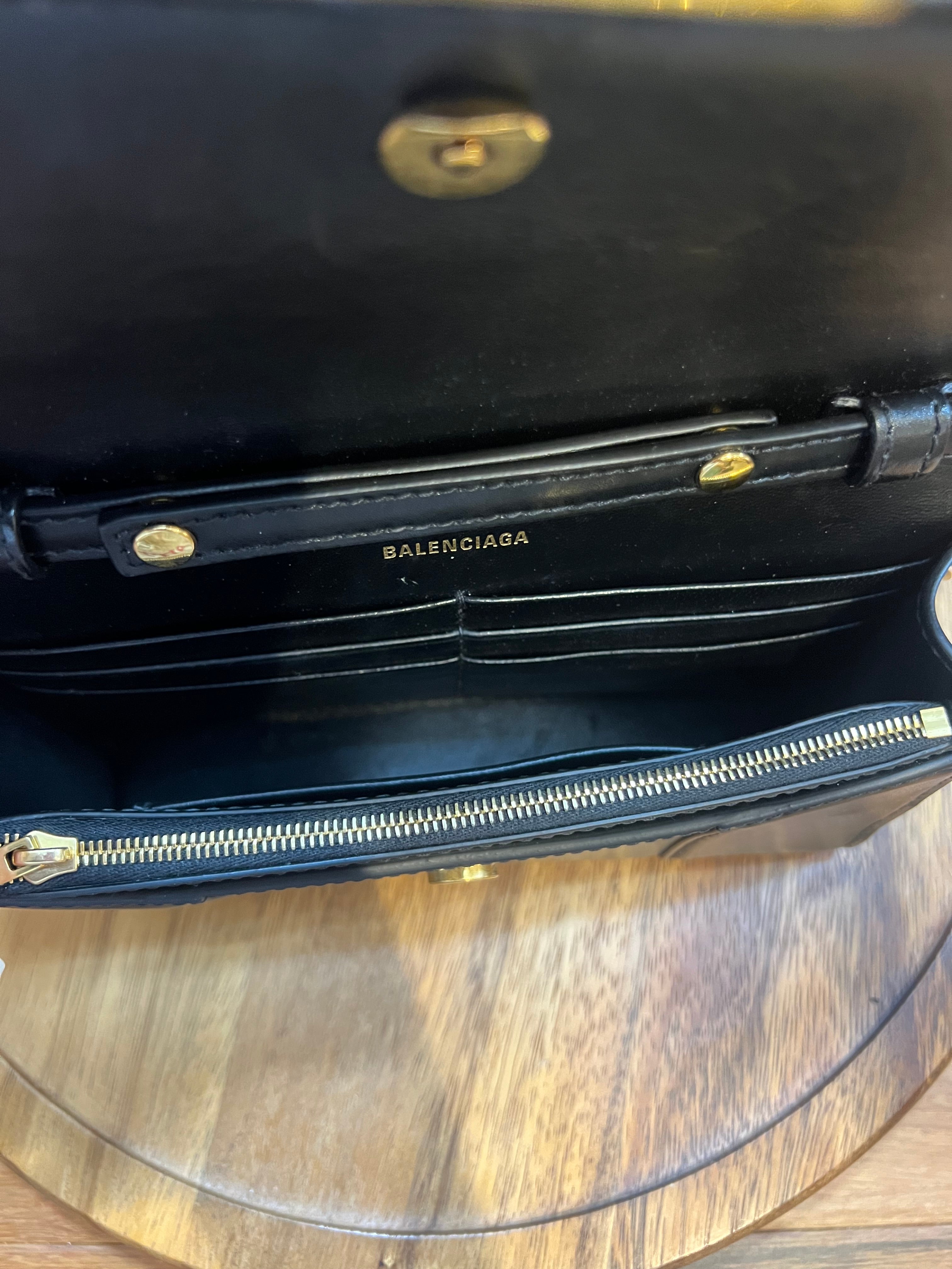 Balenciaga Hourglass Wallet On Chain Black