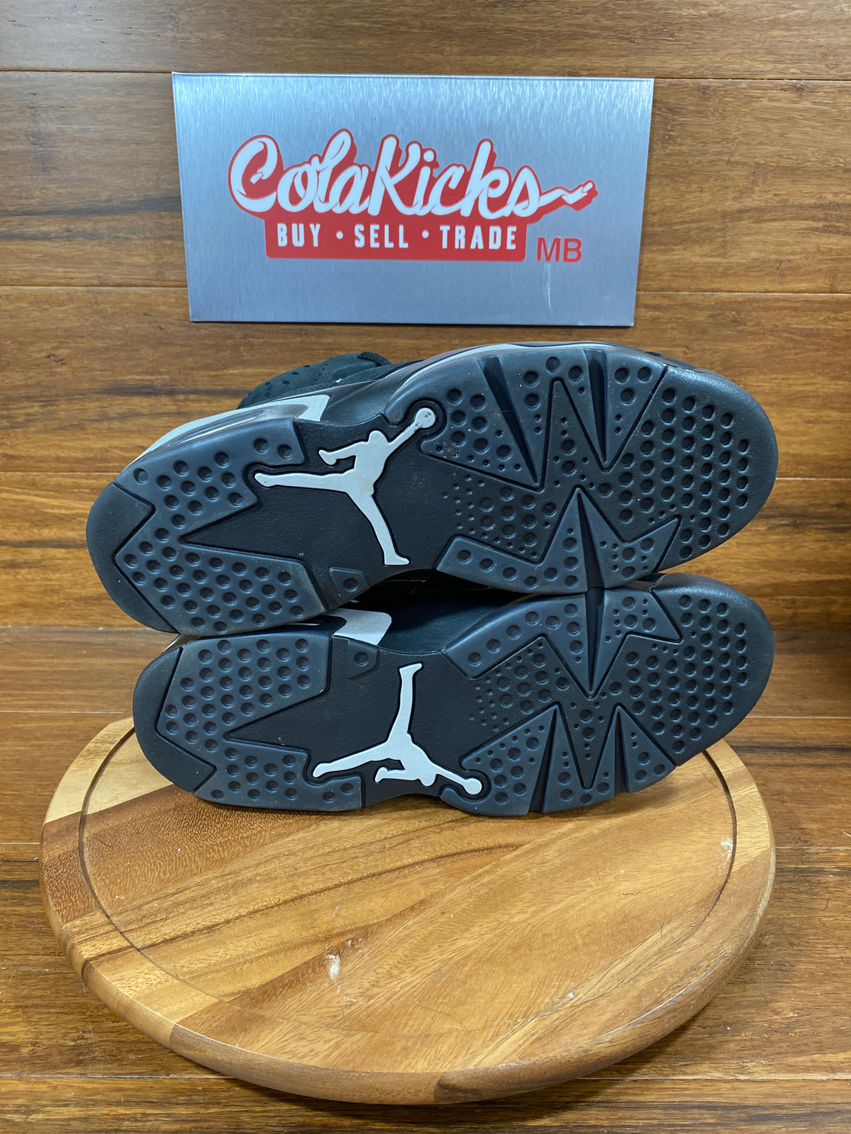 Jordan 6 Retro Cap and Gown