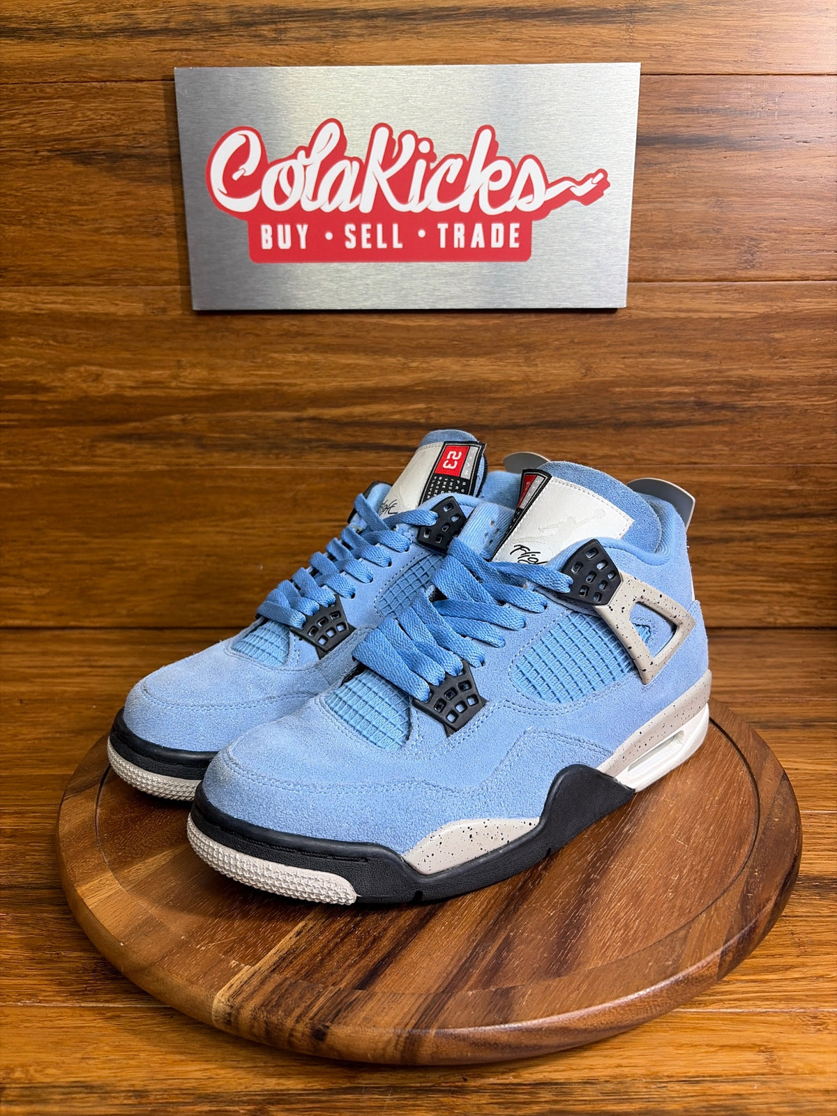 Jordan 4 Retro University Blue