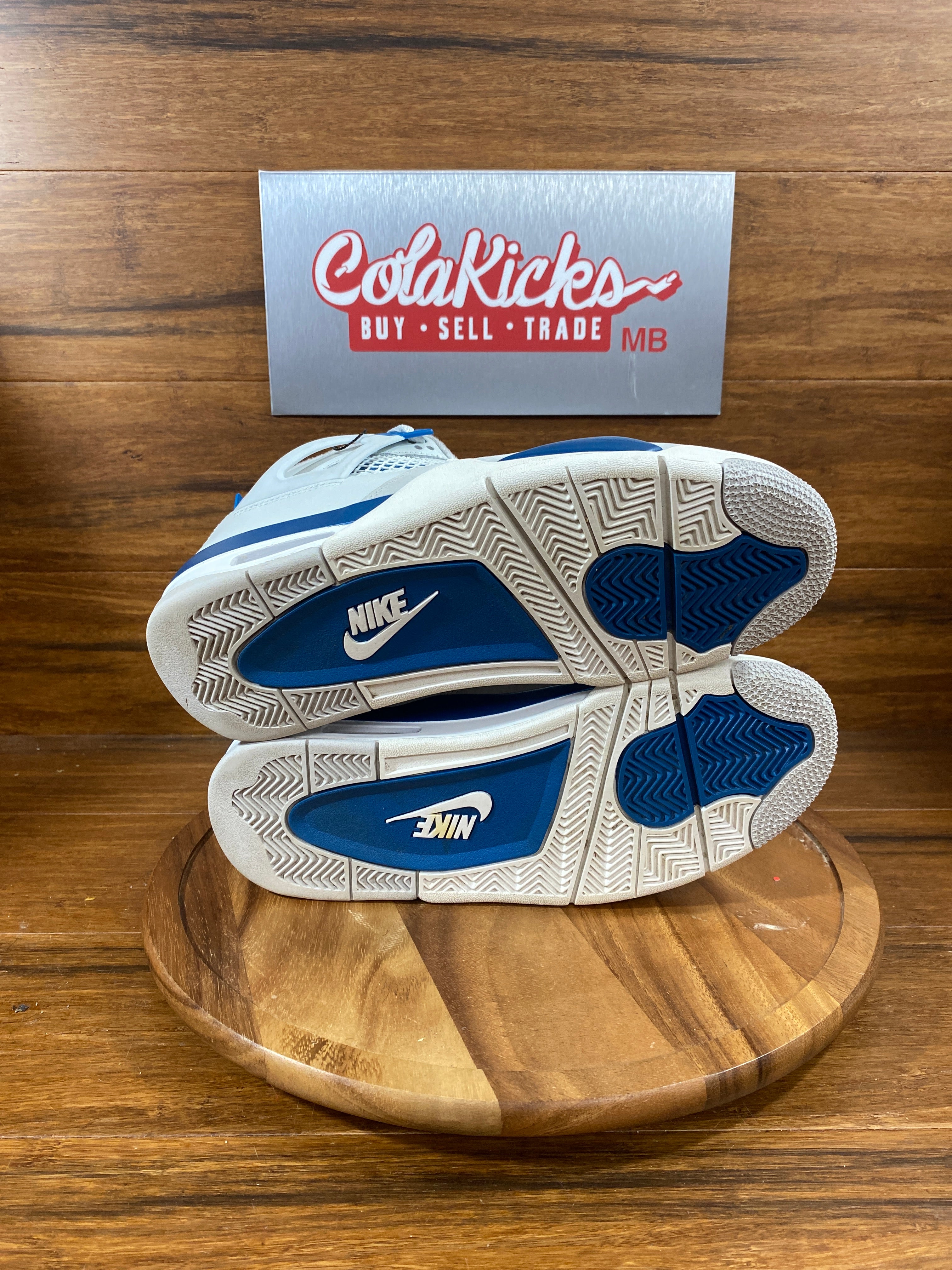 Jordan 4 Retro Military Blue (2024)