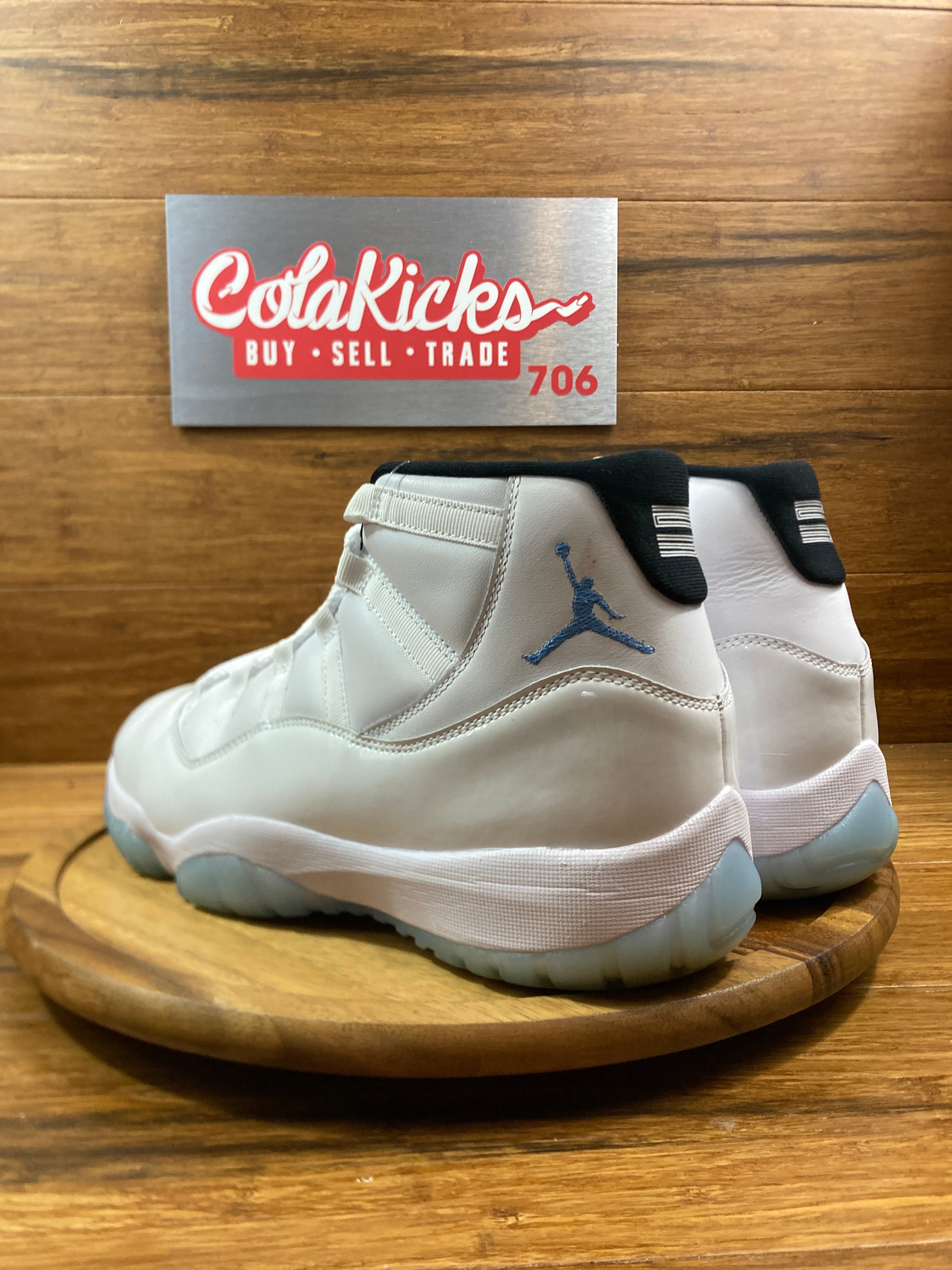 Jordan 11 Retro Legend Blue (2024)