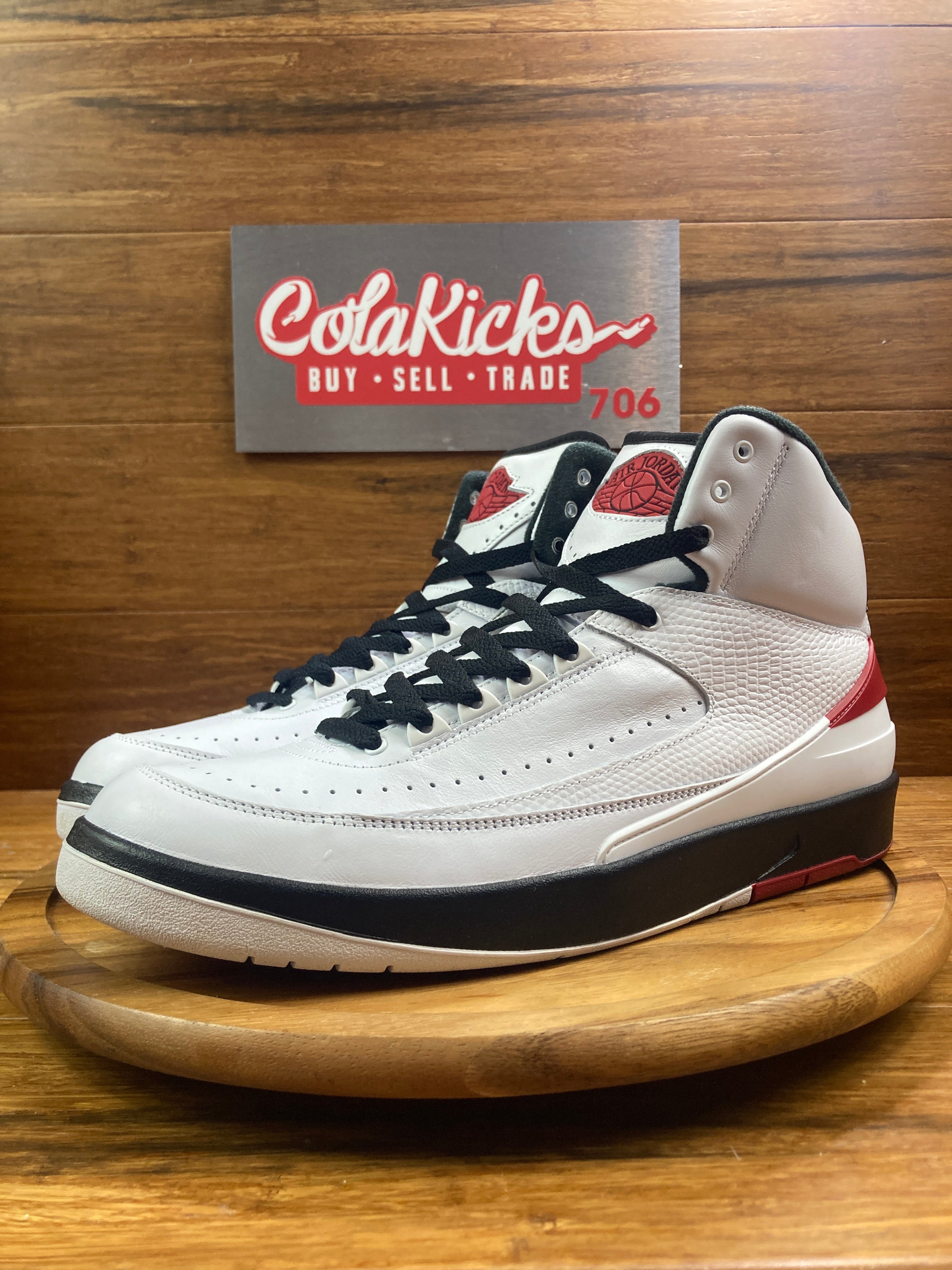 Jordan 2 Retro OG Chicago (2022)