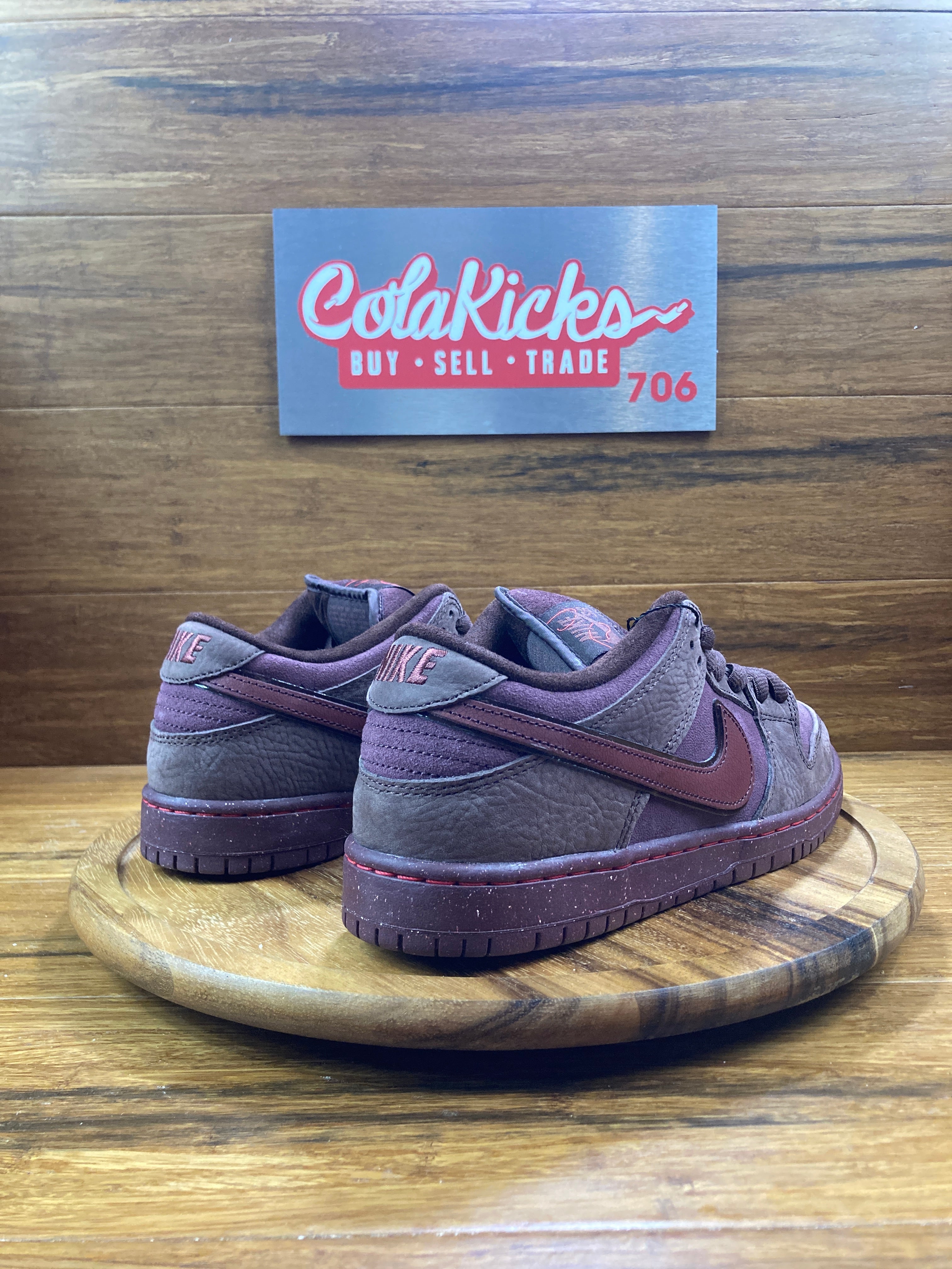 Nike SB Dunk Low City of Love Burgundy Crush