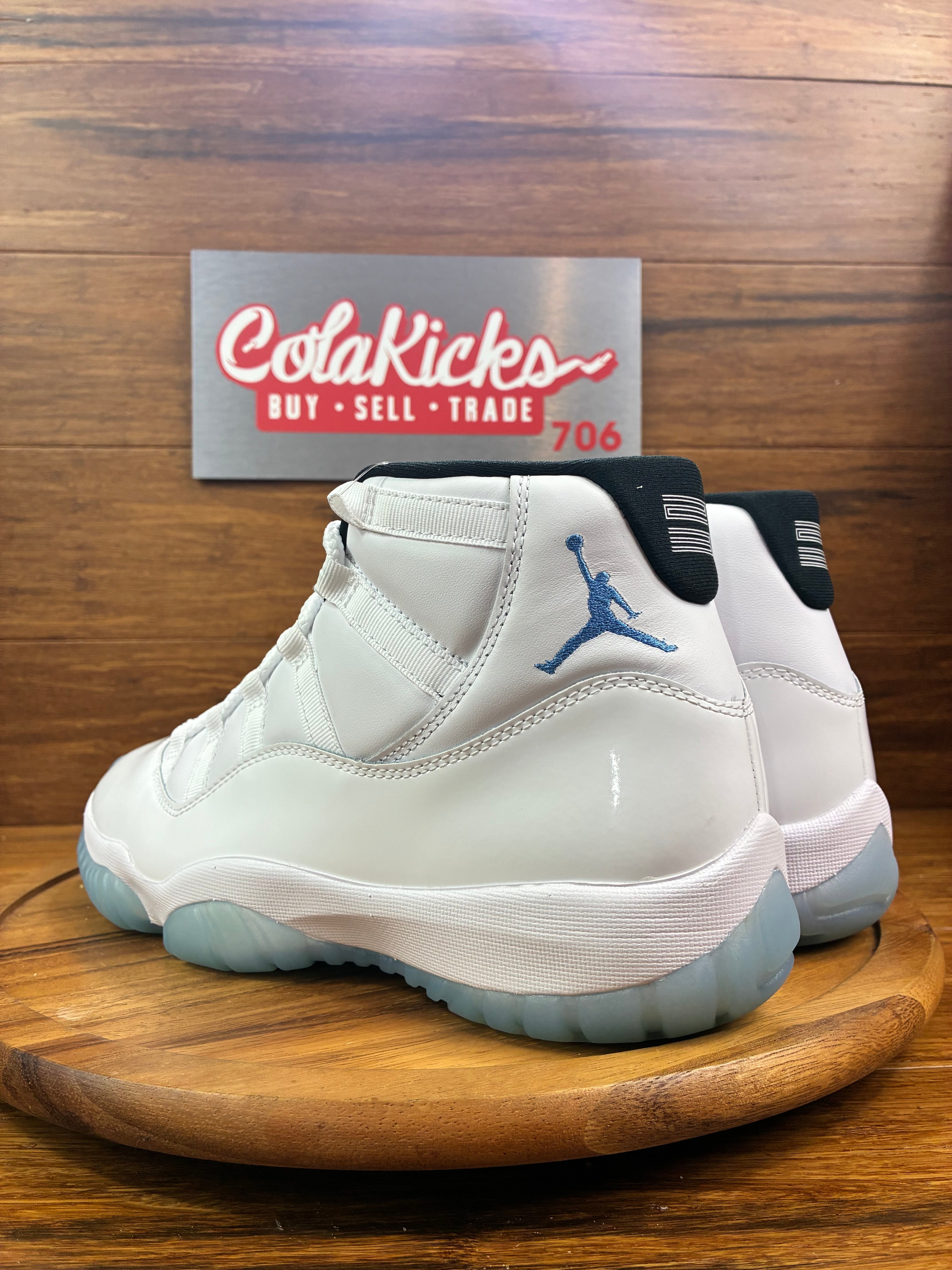 Jordan 11 Retro Legend Blue (2024)