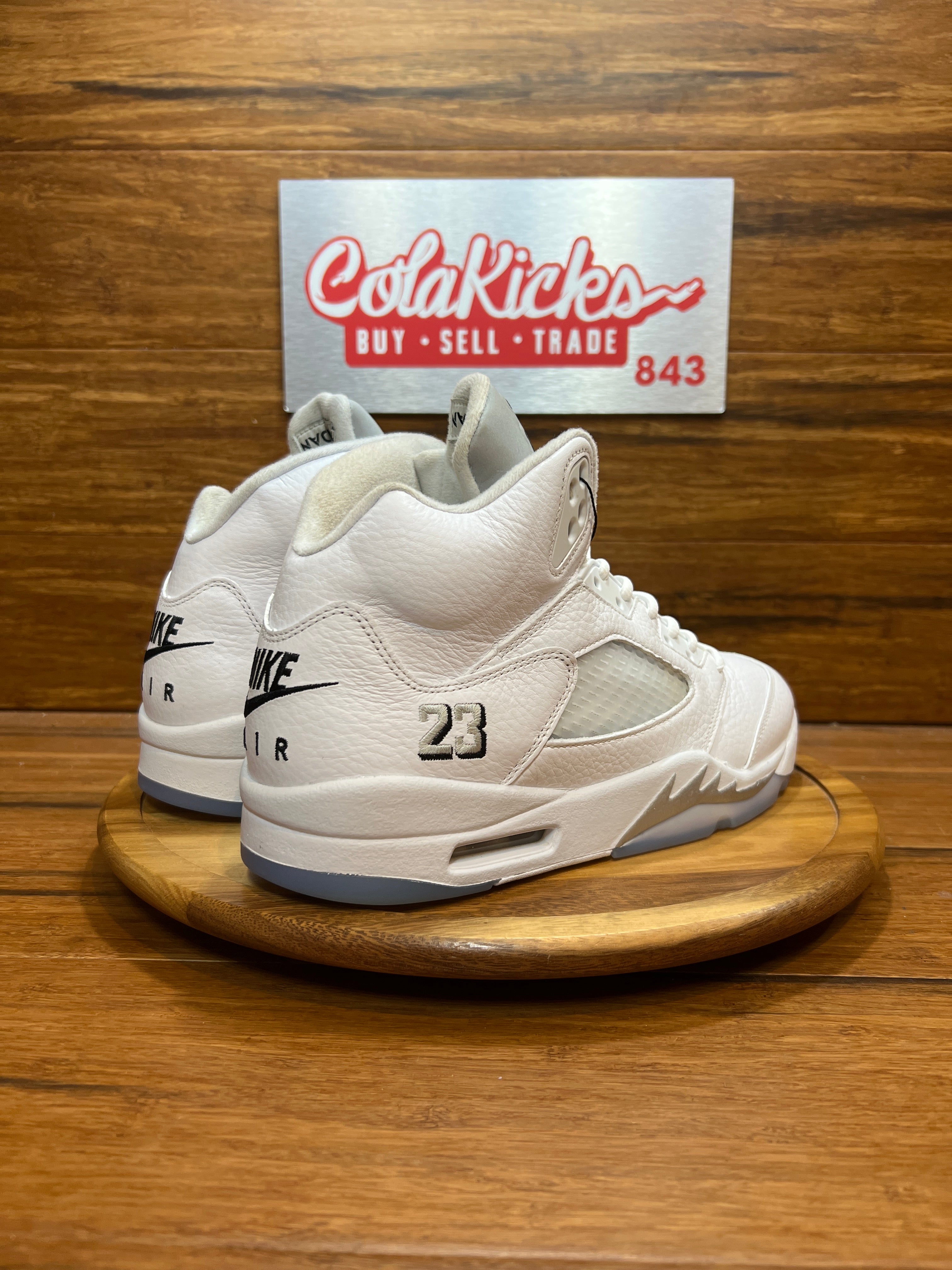 Jordan 5 Retro White Metallic (2026)
