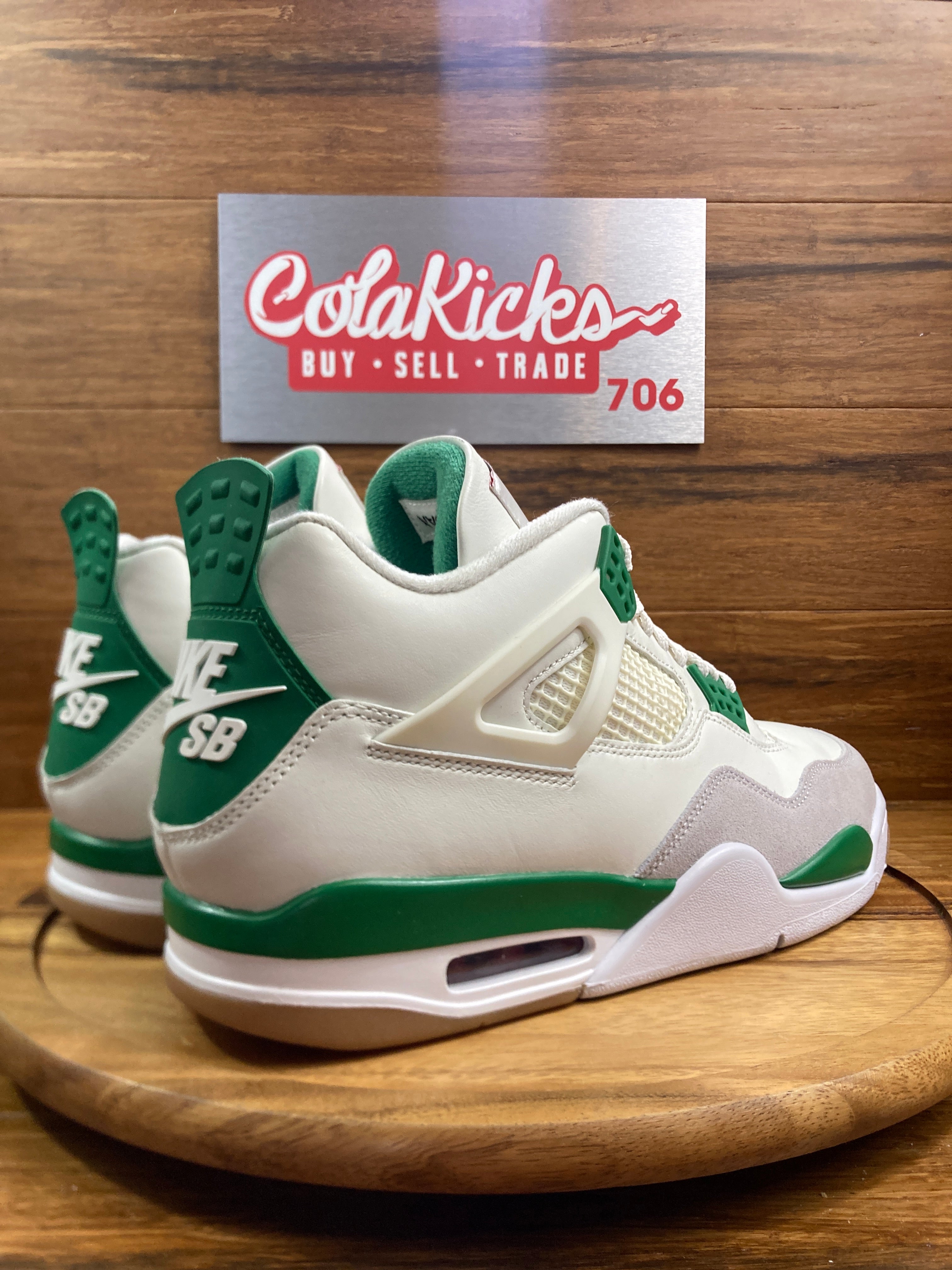 Jordan 4 Retro SB Pine Green