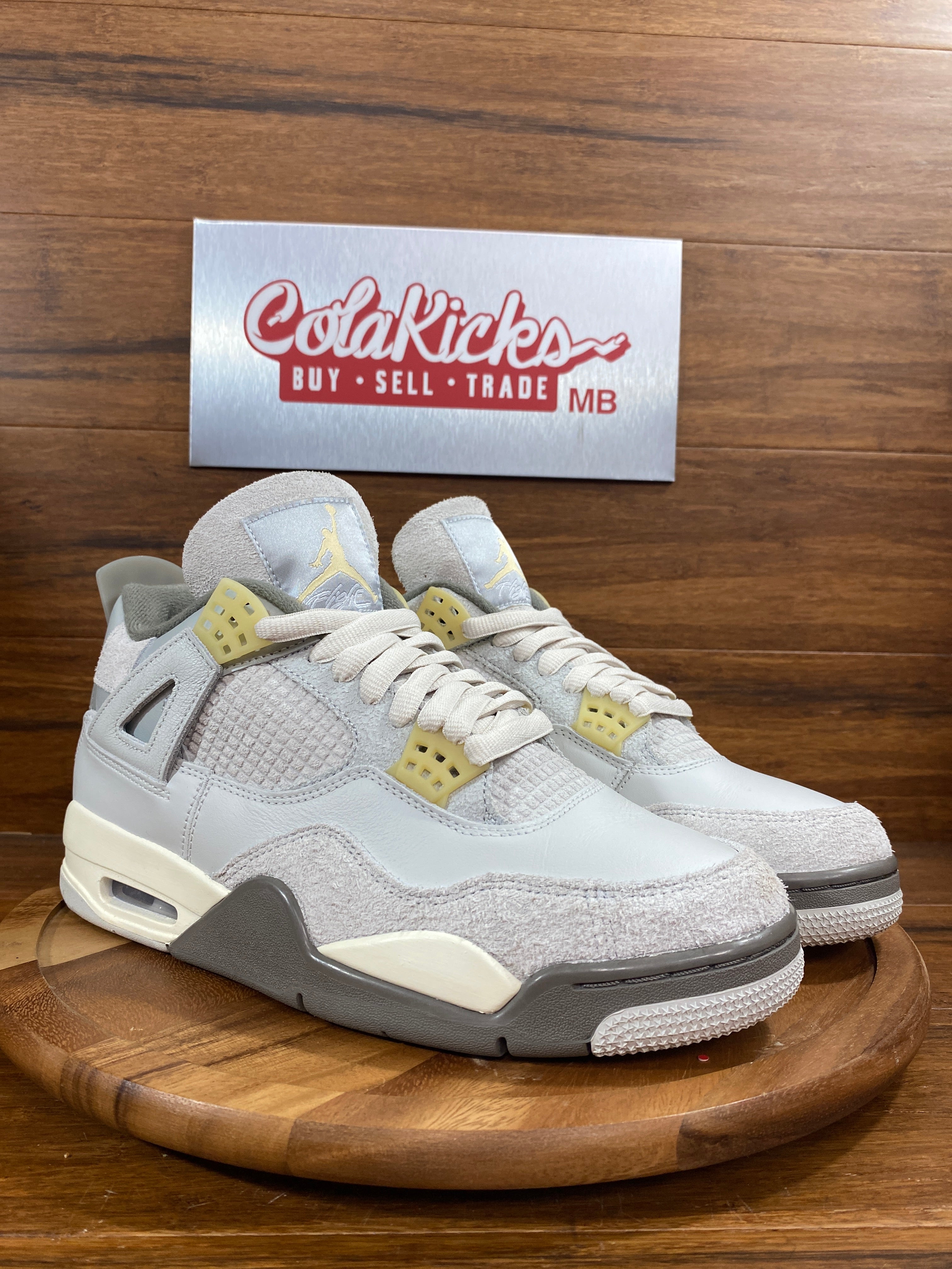 Jordan 4 Retro SE Craft Photon Dust