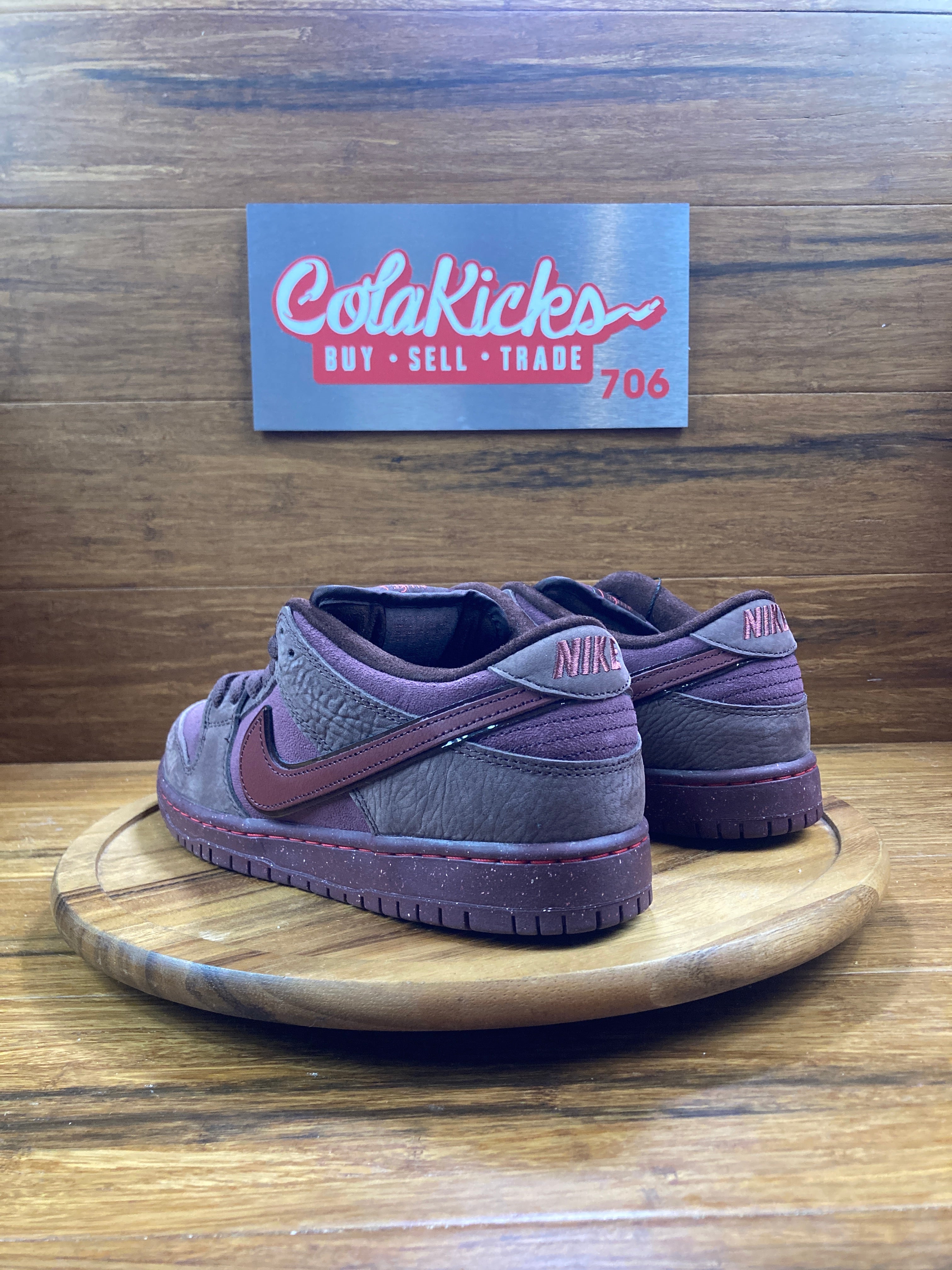 Nike SB Dunk Low City of Love Burgundy Crush