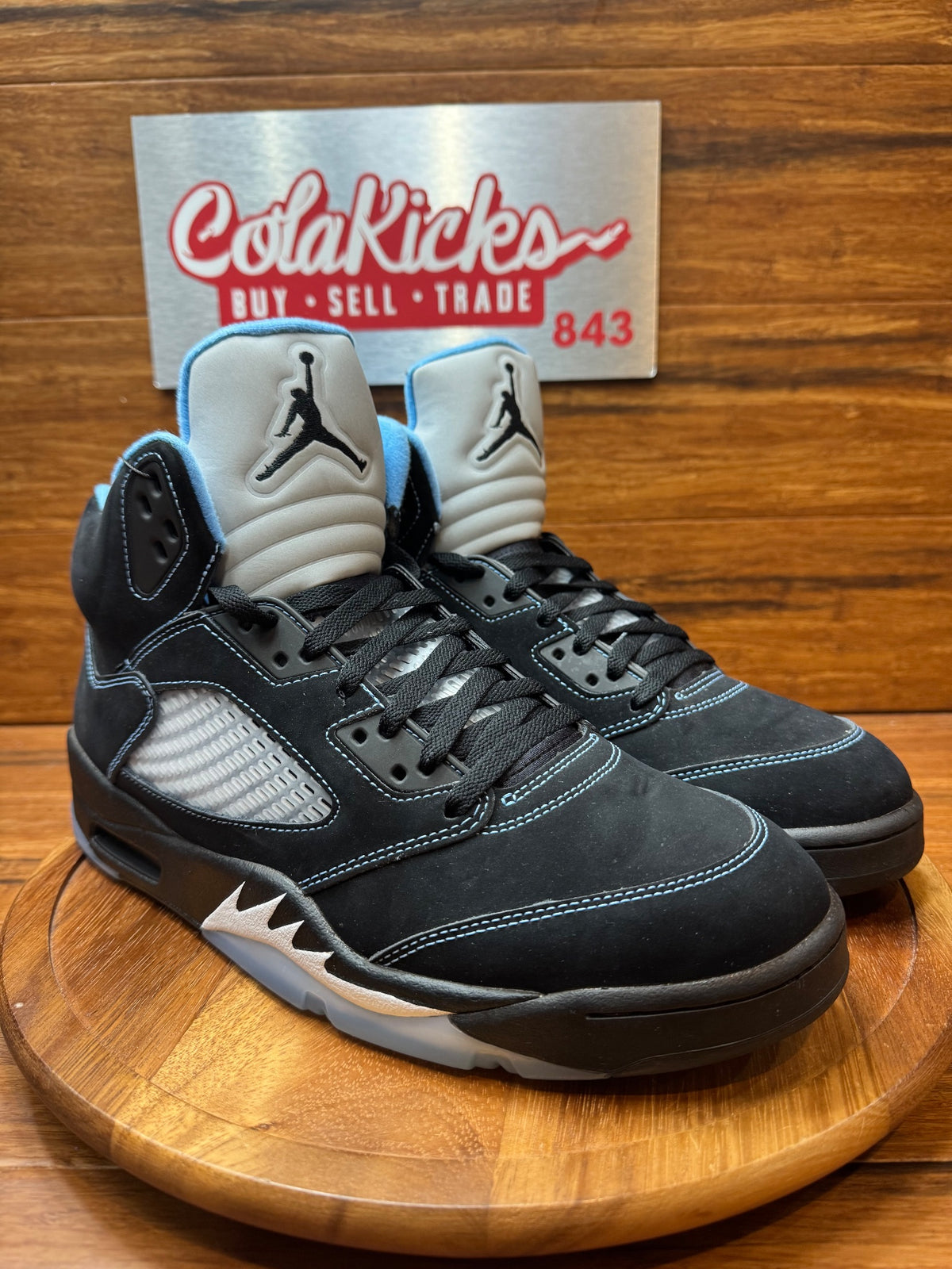 Jordan 5 Retro Black University Blue (2026)
