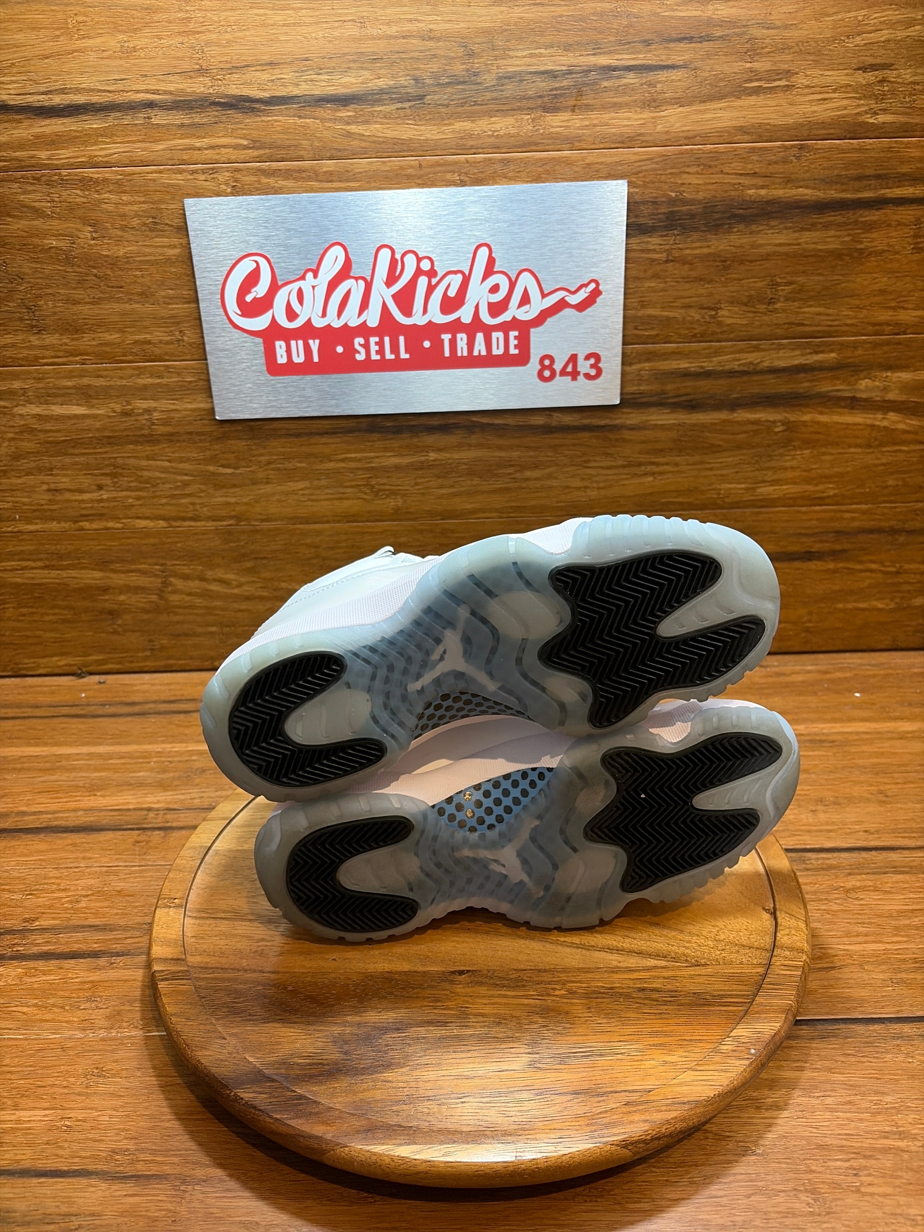 Jordan 11 Retro Legend Blue (2024)