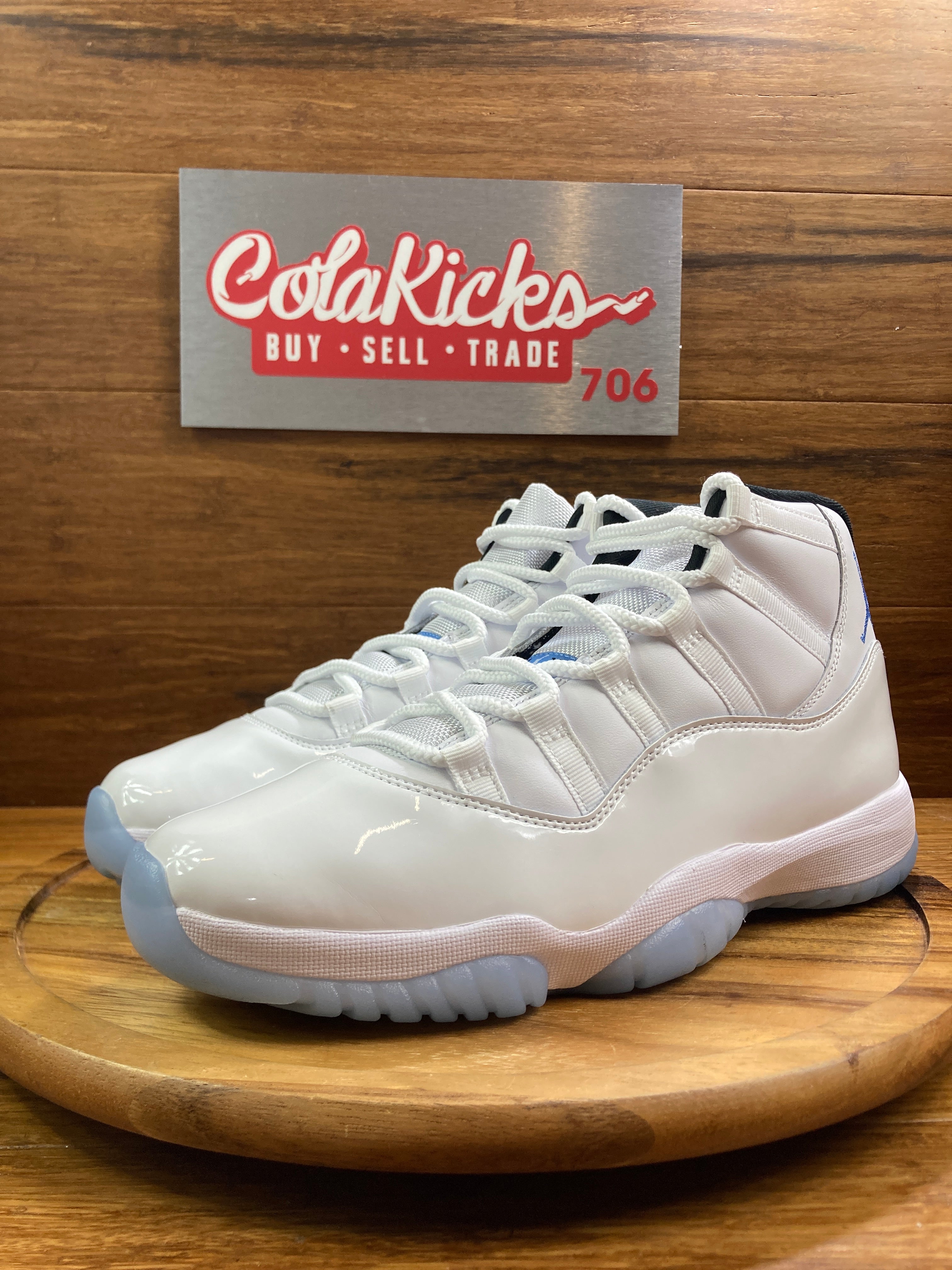 Jordan 11 Retro Legend Blue (2024)