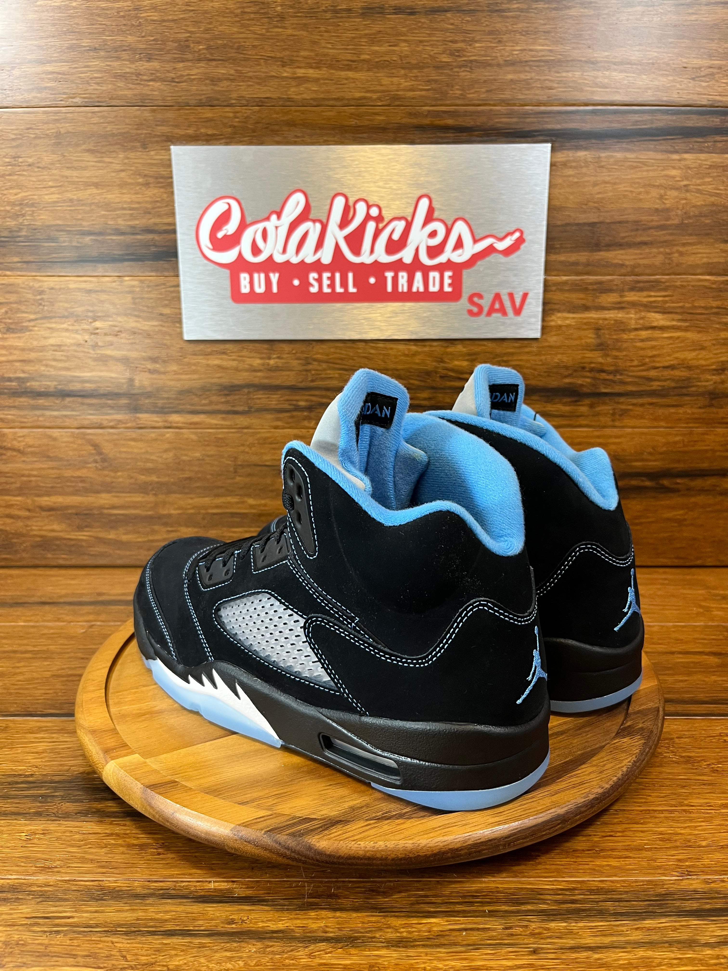 Jordan 5 Retro Black University Blue (2026)