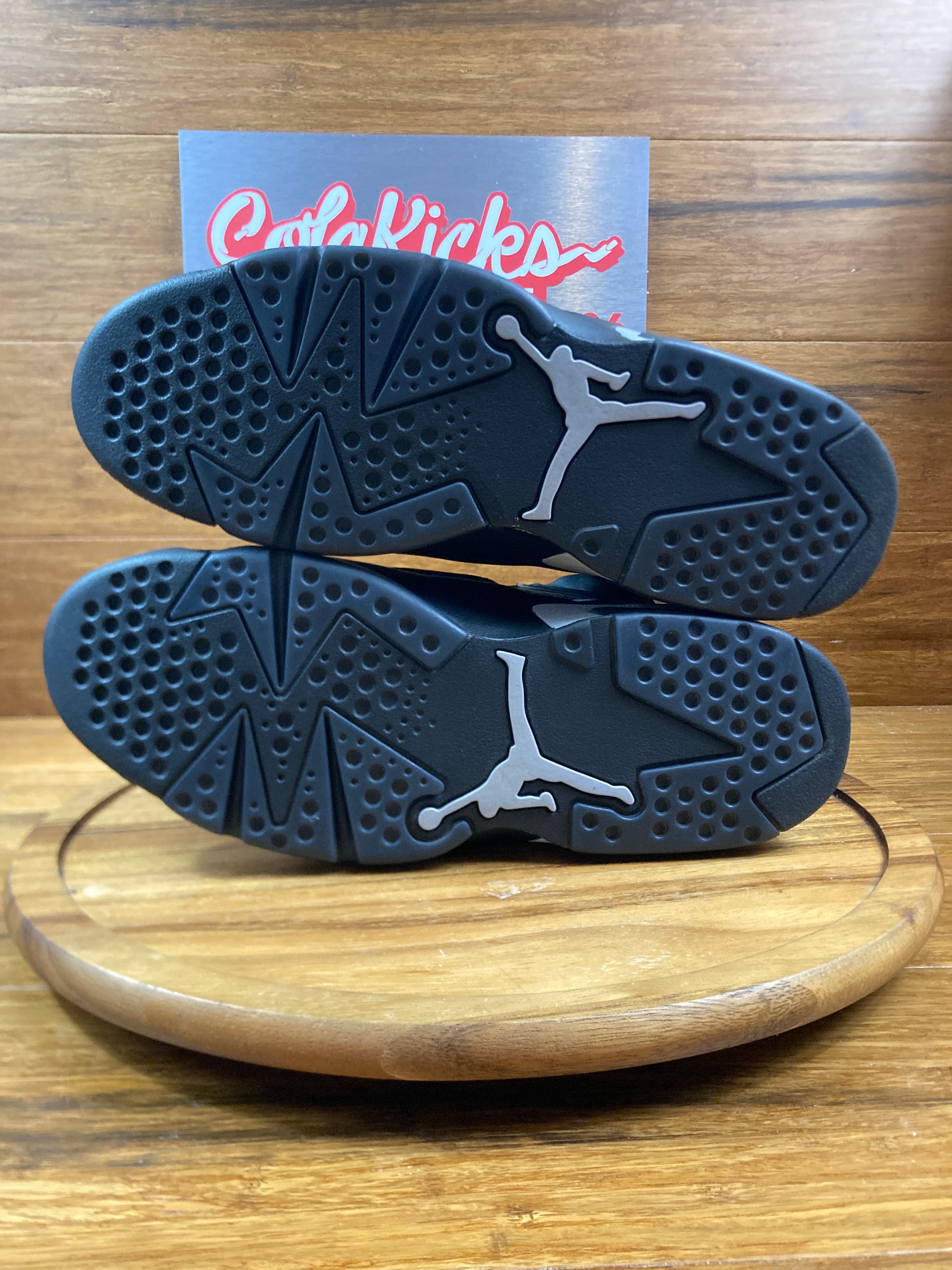 Jordan 6 Retro Cap and Gown