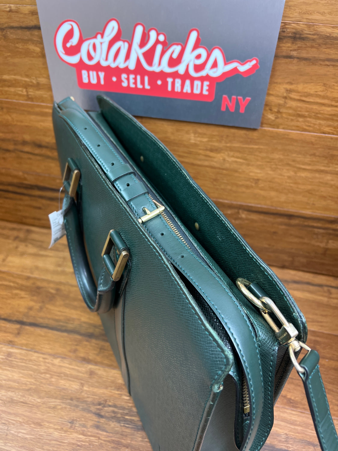 Louis Vuitton Messenger Reporter Bag Taiga PM Dark Green in Leather with  Gold-tone - US