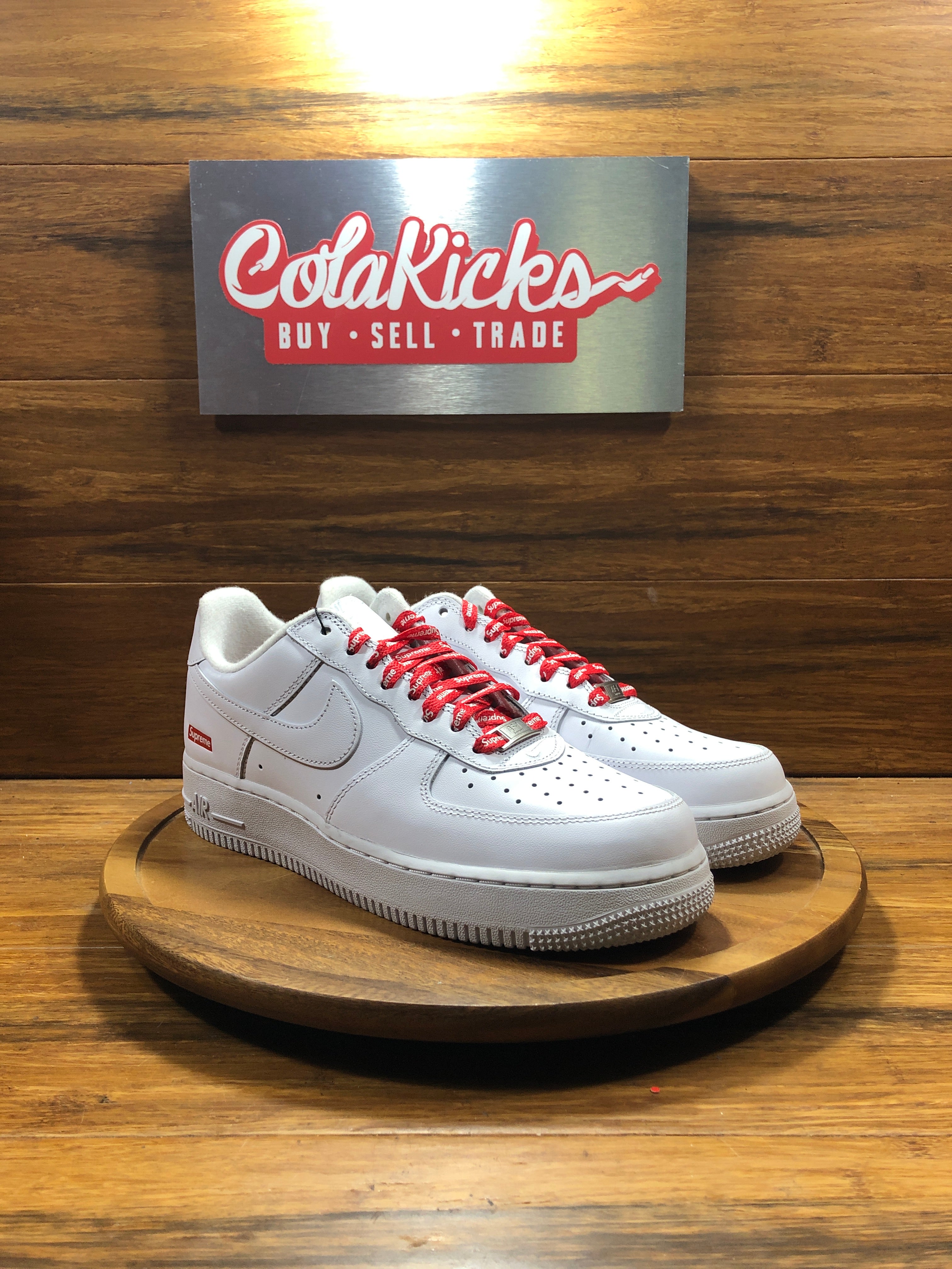 Nike Air Force 1 Low Supreme White