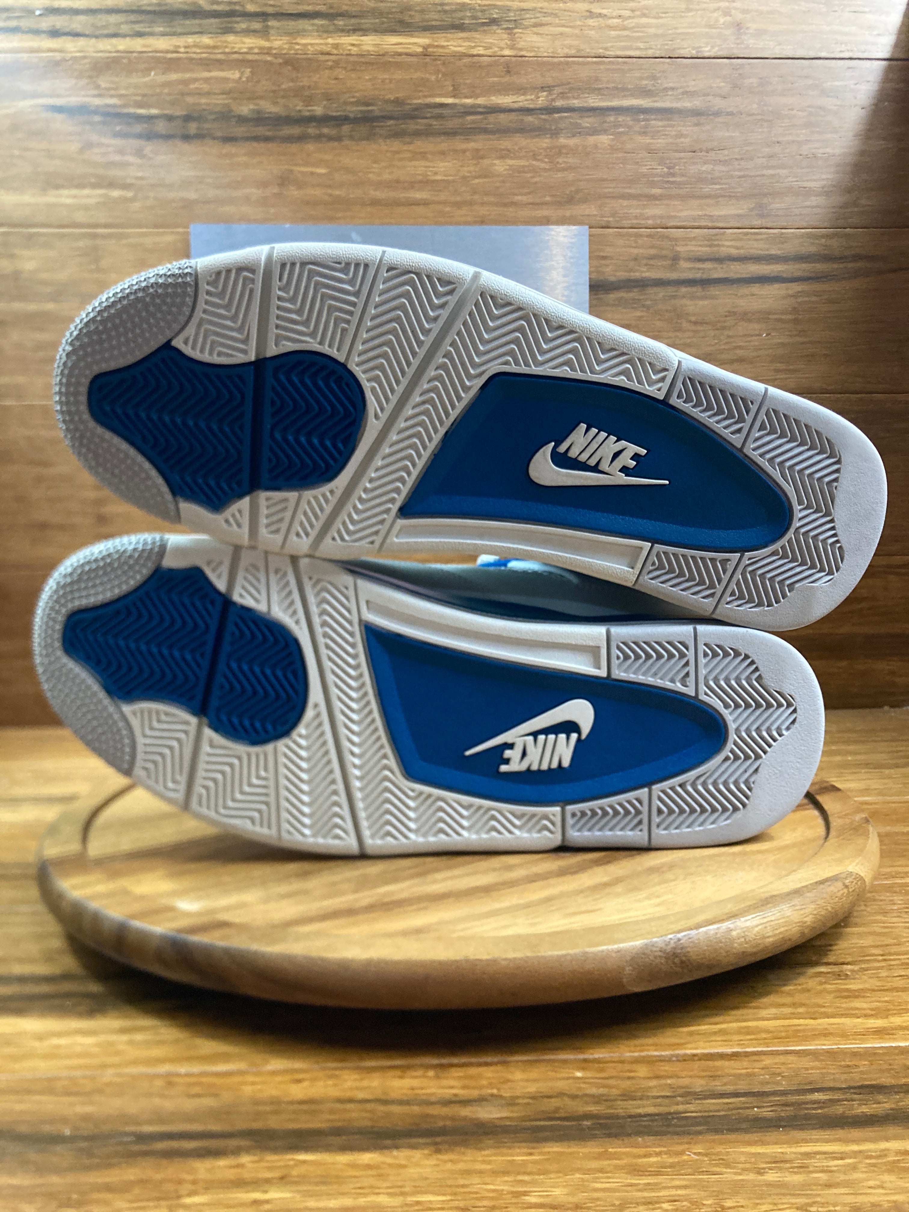 Jordan 4 Retro Military Blue (2024)
