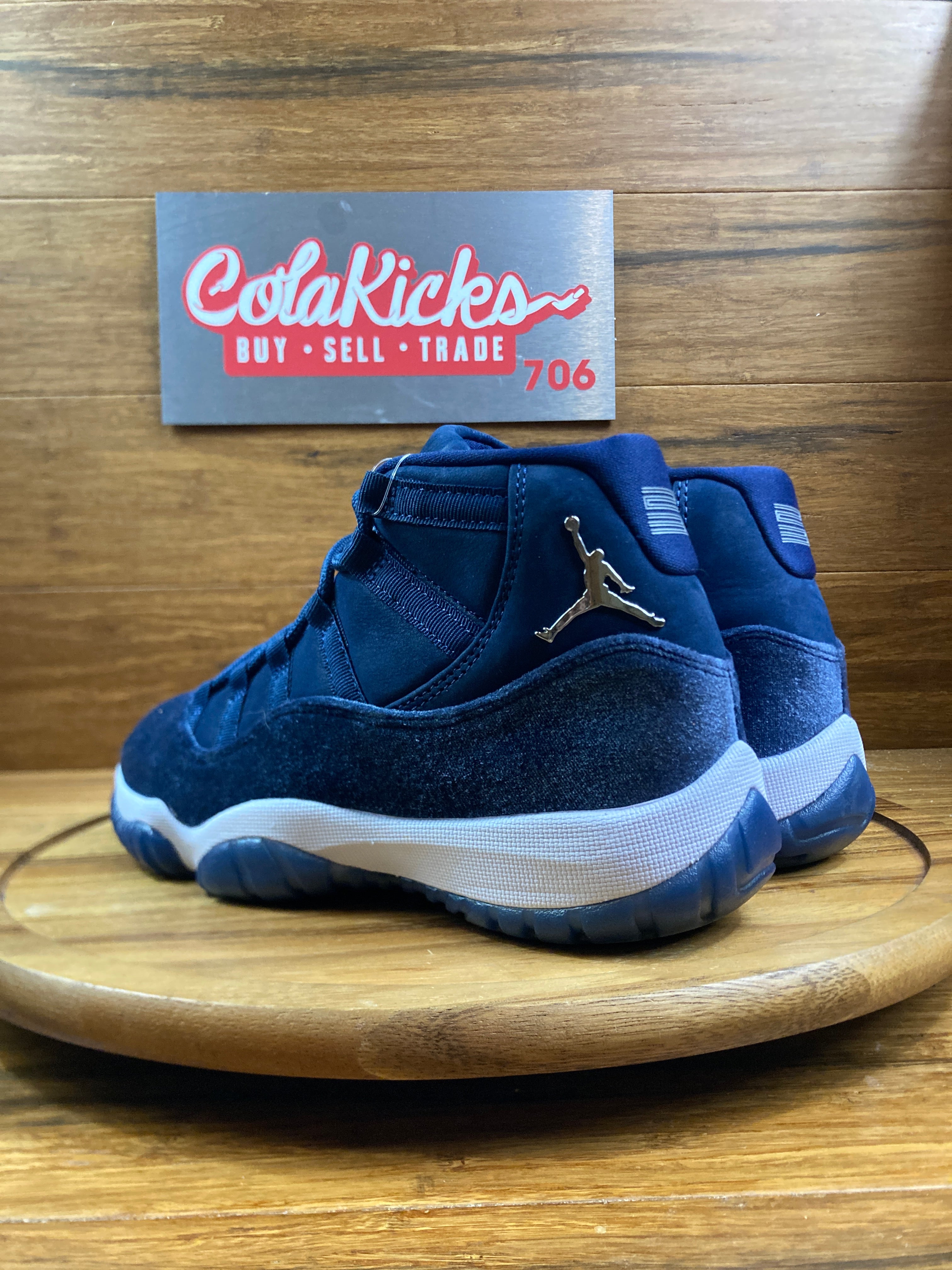 Jordan 11 Retro Midnight Navy (Women's)