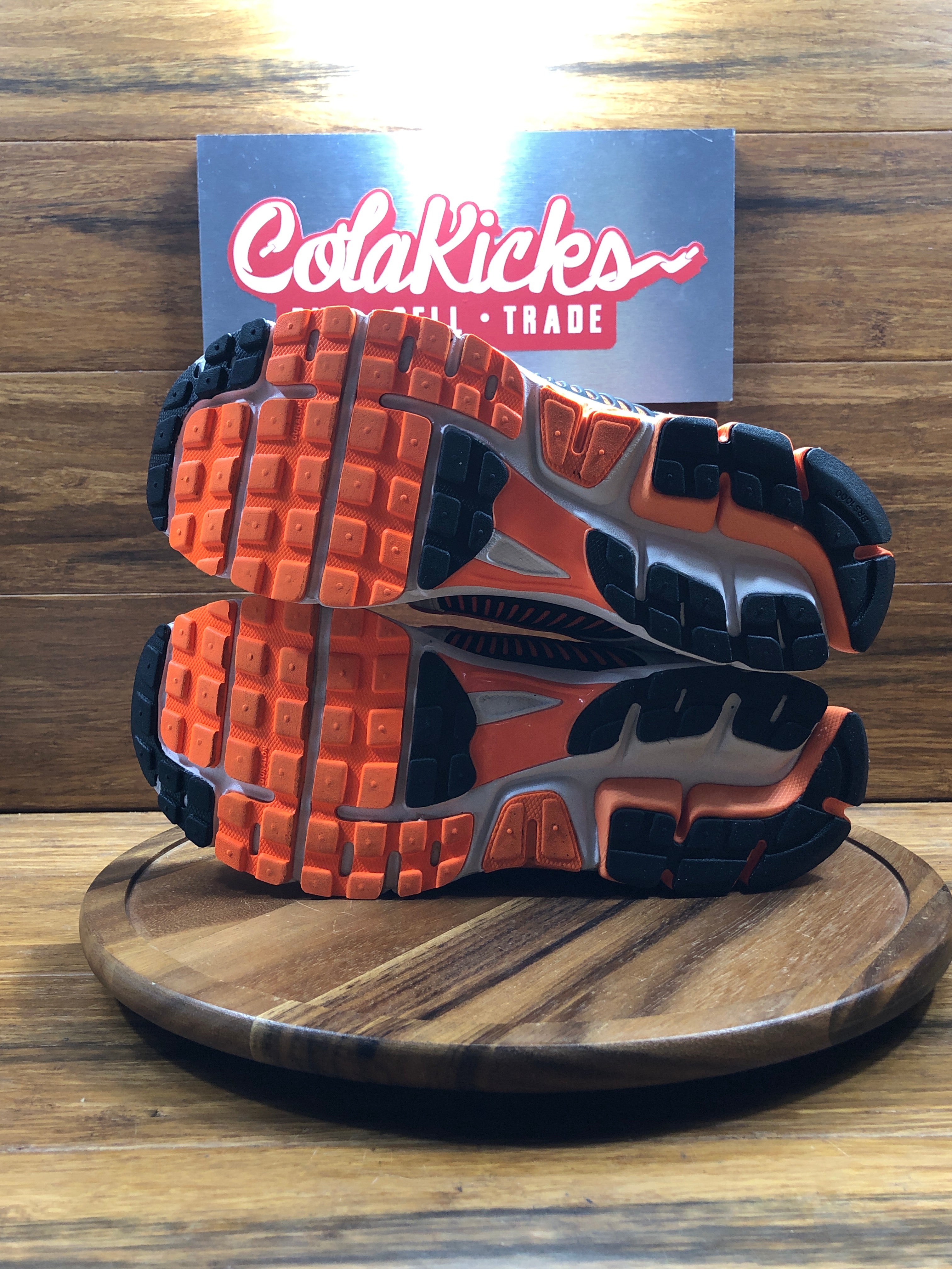 Nike Zoom Vomero 5 Total Orange