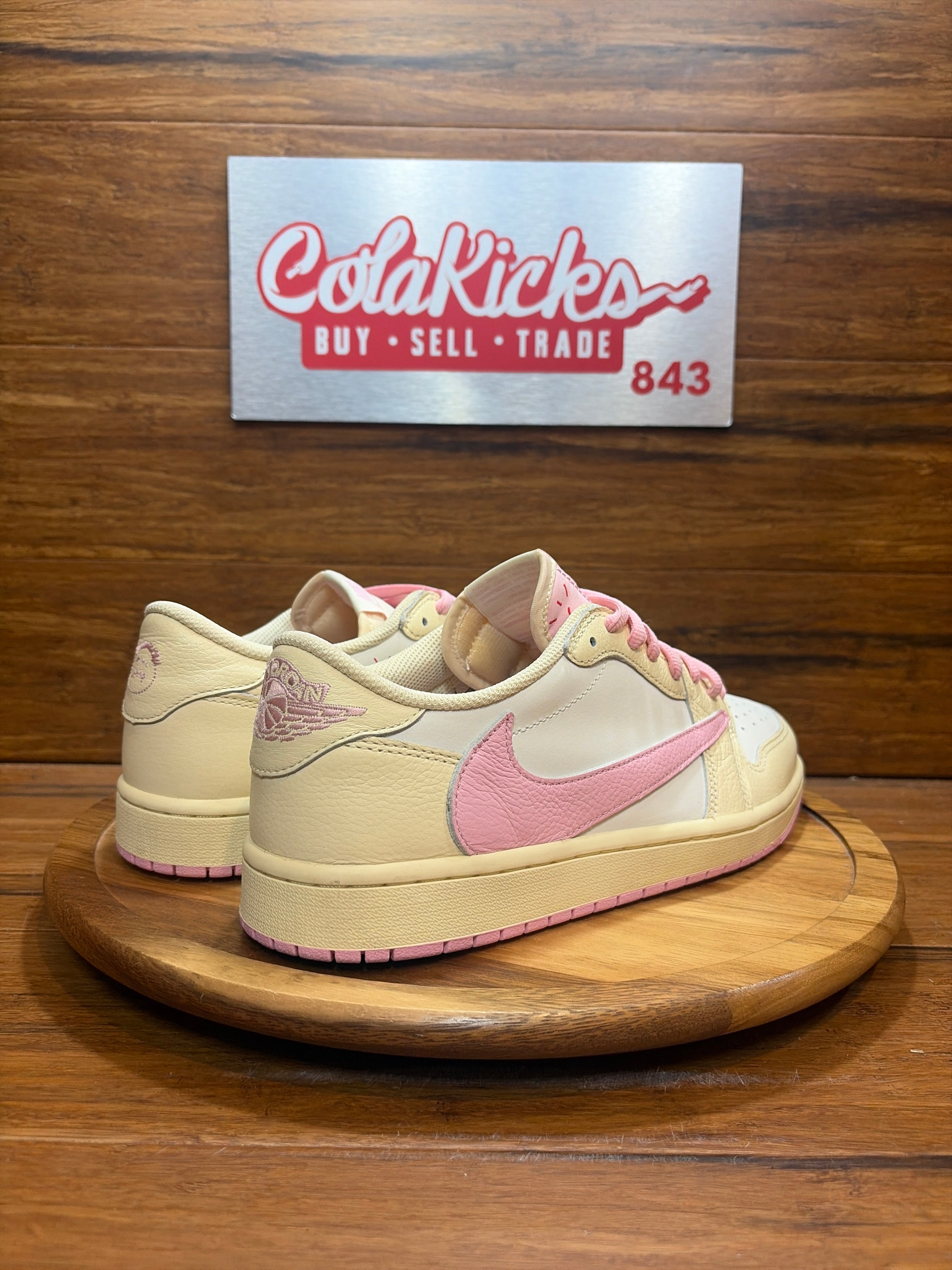 Jordan 1 Retro Low OG SP Travis Scott Shy Pink