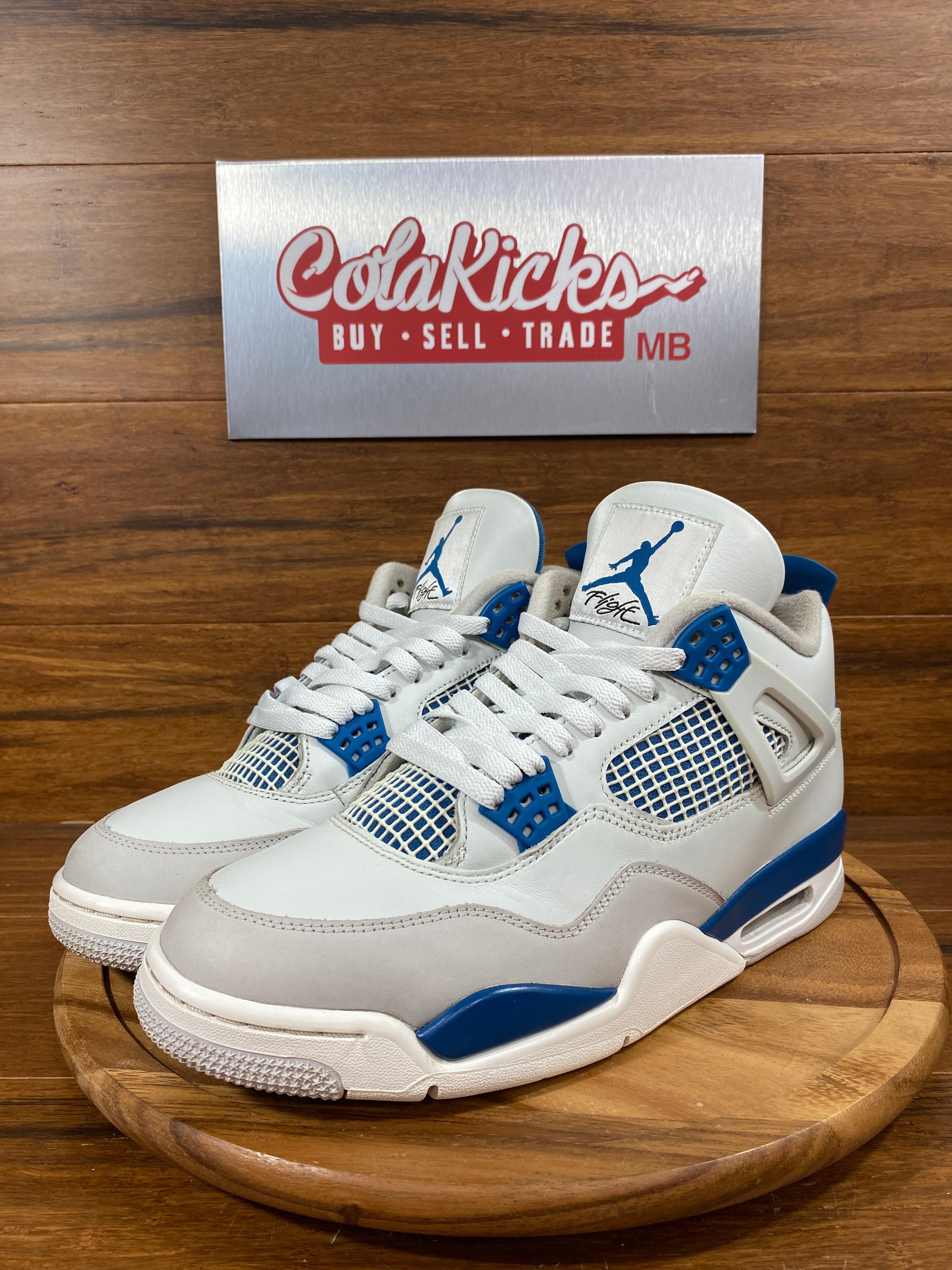 Jordan 4 Retro Military Blue (2024)